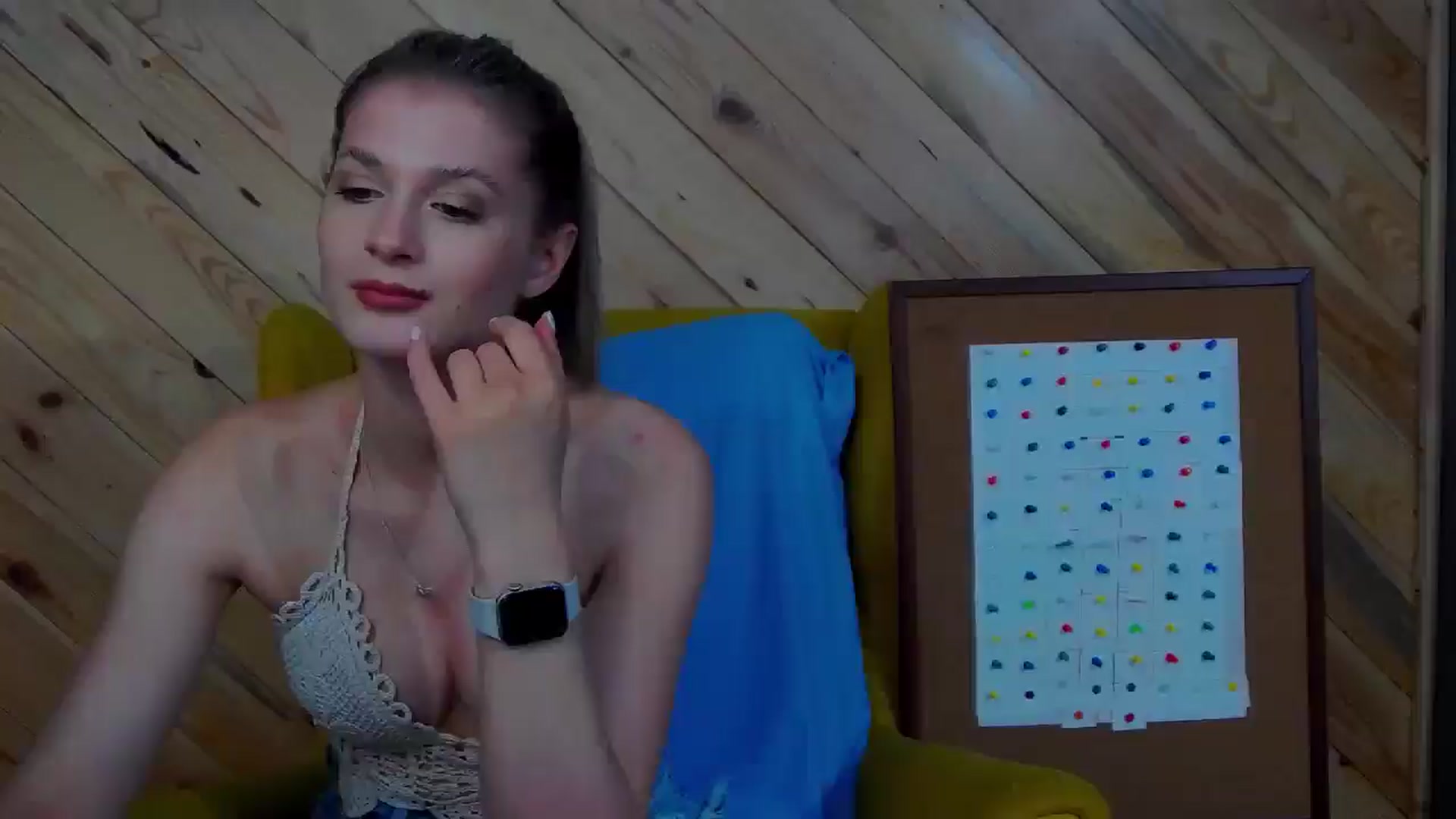 Gallery image thumbnail from LeslieKat's myfreecams stream on, 12/10/2024, 18:34 image 17 of 20