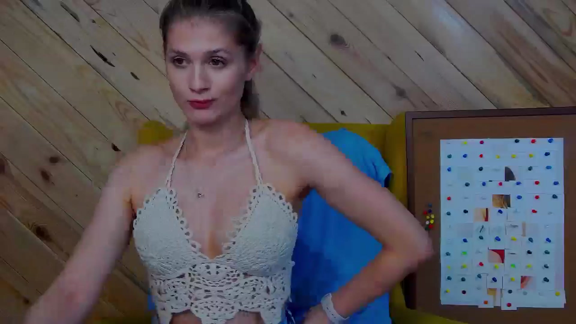 Gallery image thumbnail from LeslieKat's myfreecams stream on, 12/11/2024, 24:30 image 17 of 20
