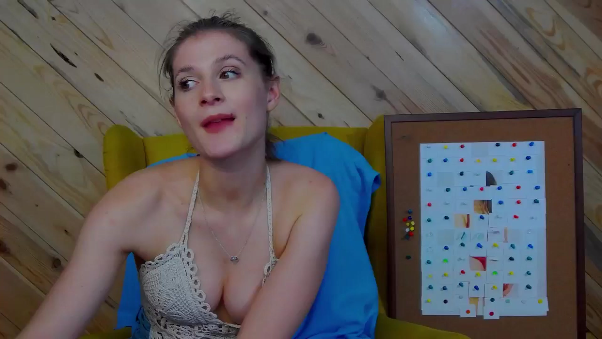 Gallery image thumbnail from LeslieKat's myfreecams stream on, 12/11/2024, 24:30 image 10 of 20
