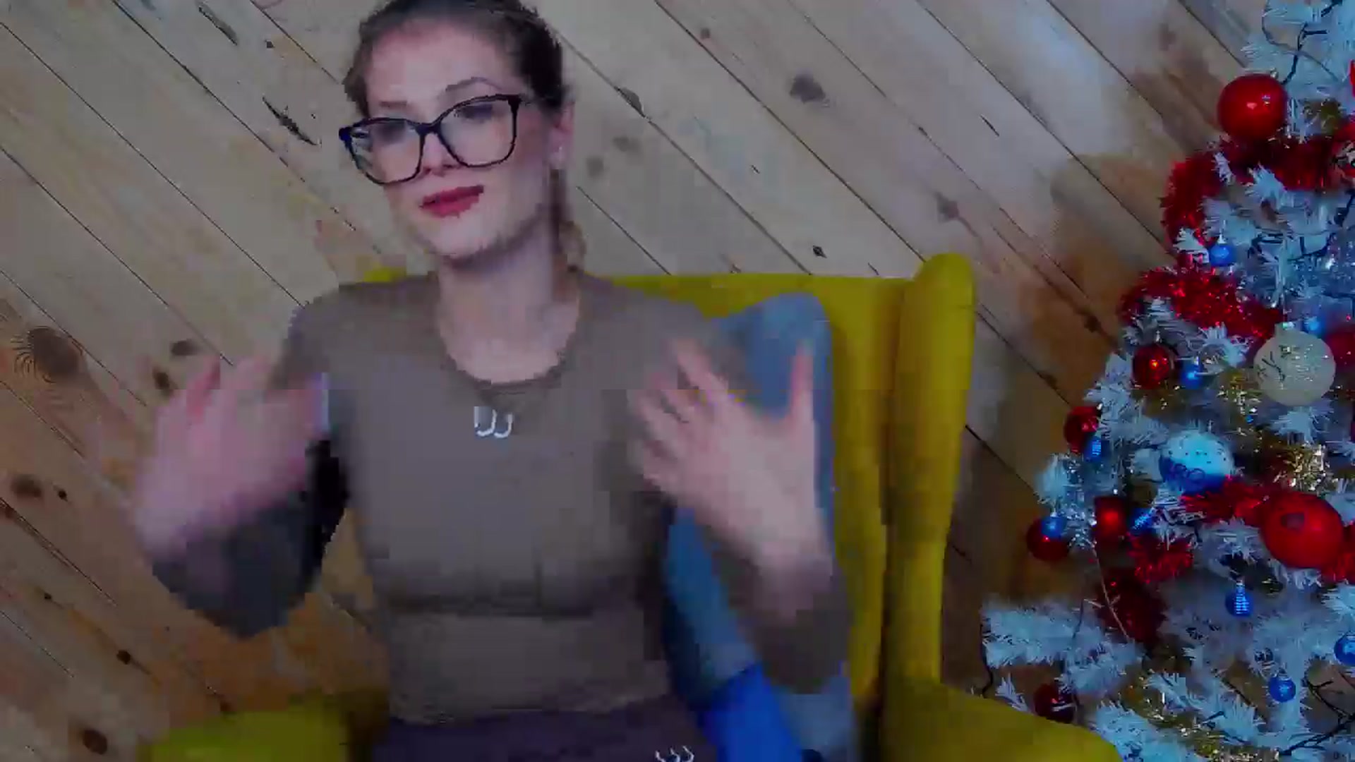 Gallery image thumbnail from LeslieKat's myfreecams stream on, 12/24/2024, 21:54 image 16 of 20