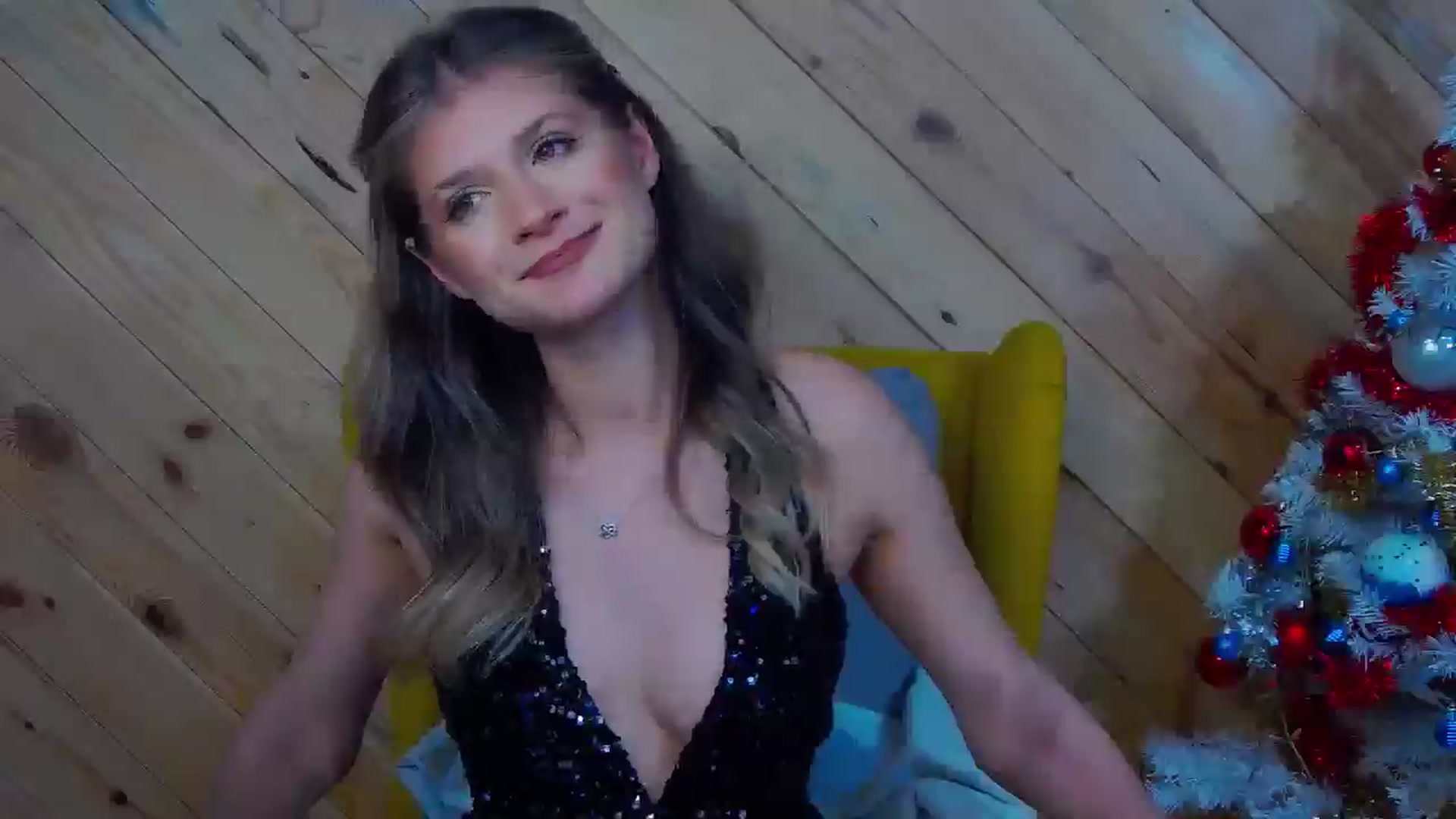 Gallery image thumbnail from LeslieKat's myfreecams stream on, 12/31/2024, 22:26 image 14 of 20