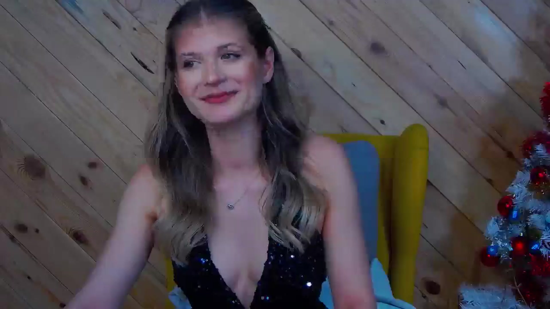Gallery image thumbnail from LeslieKat's myfreecams stream on, 12/31/2024, 22:26 image 18 of 20