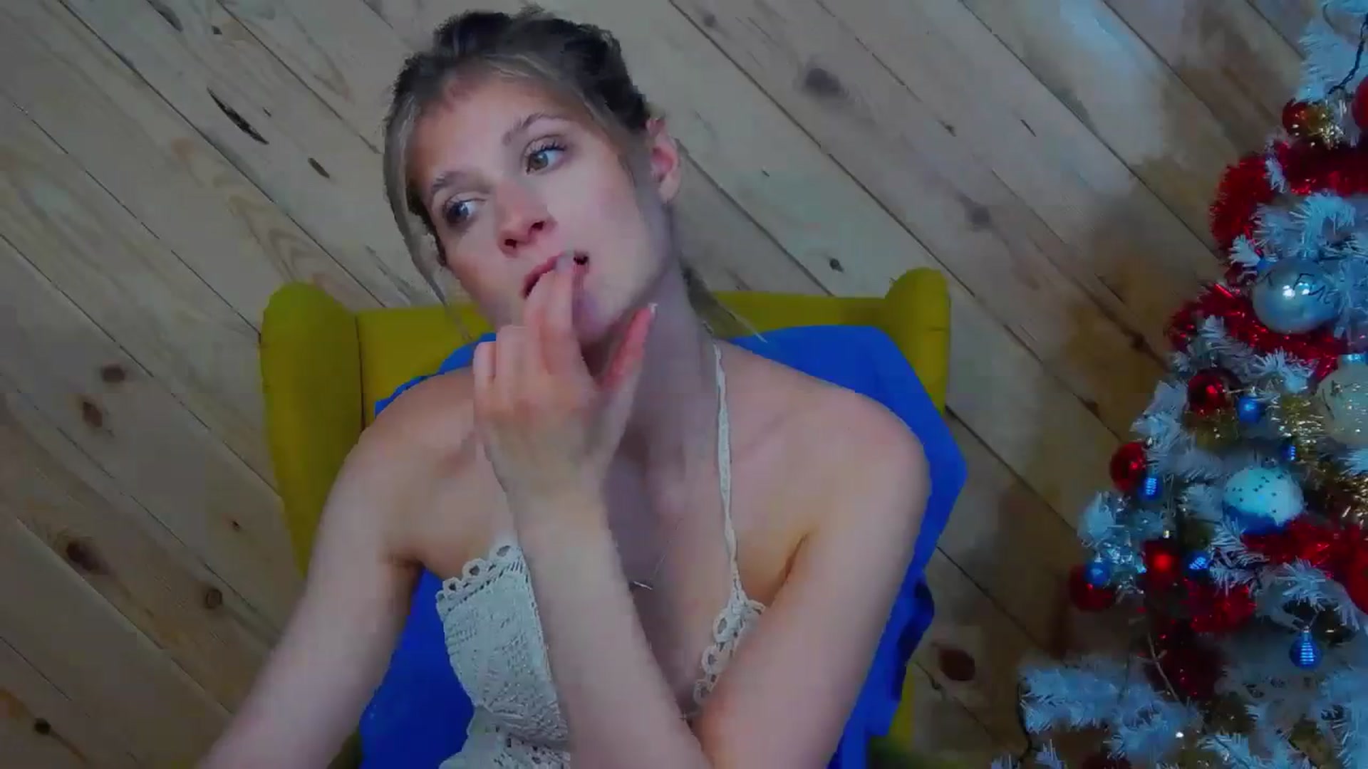 Gallery image thumbnail from LeslieKat's myfreecams stream on, 01/01/2025, 23:40 image 6 of 20
