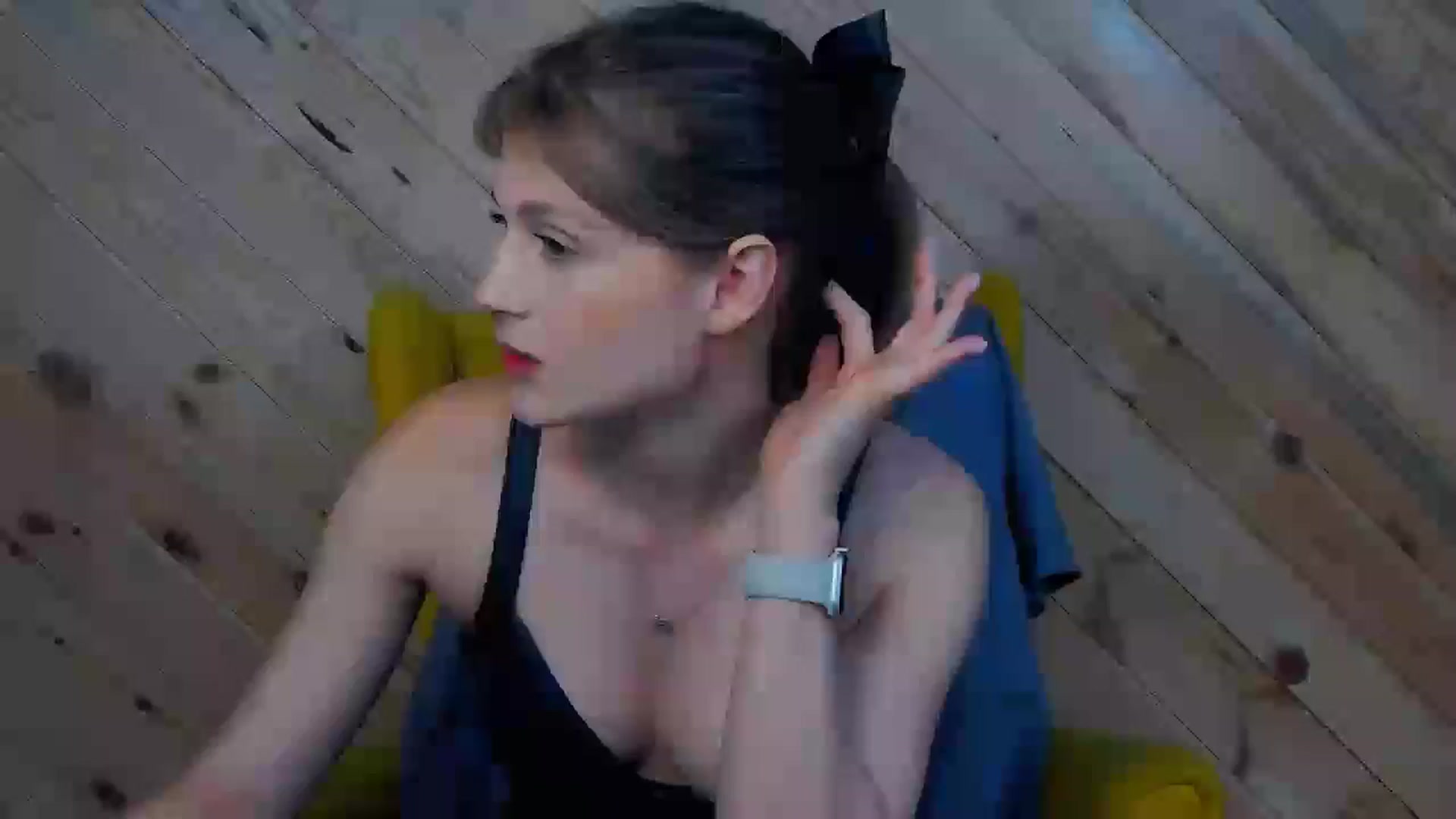 Gallery image thumbnail from LeslieKat's myfreecams stream on, 01/10/2025, 19:57 image 19 of 20