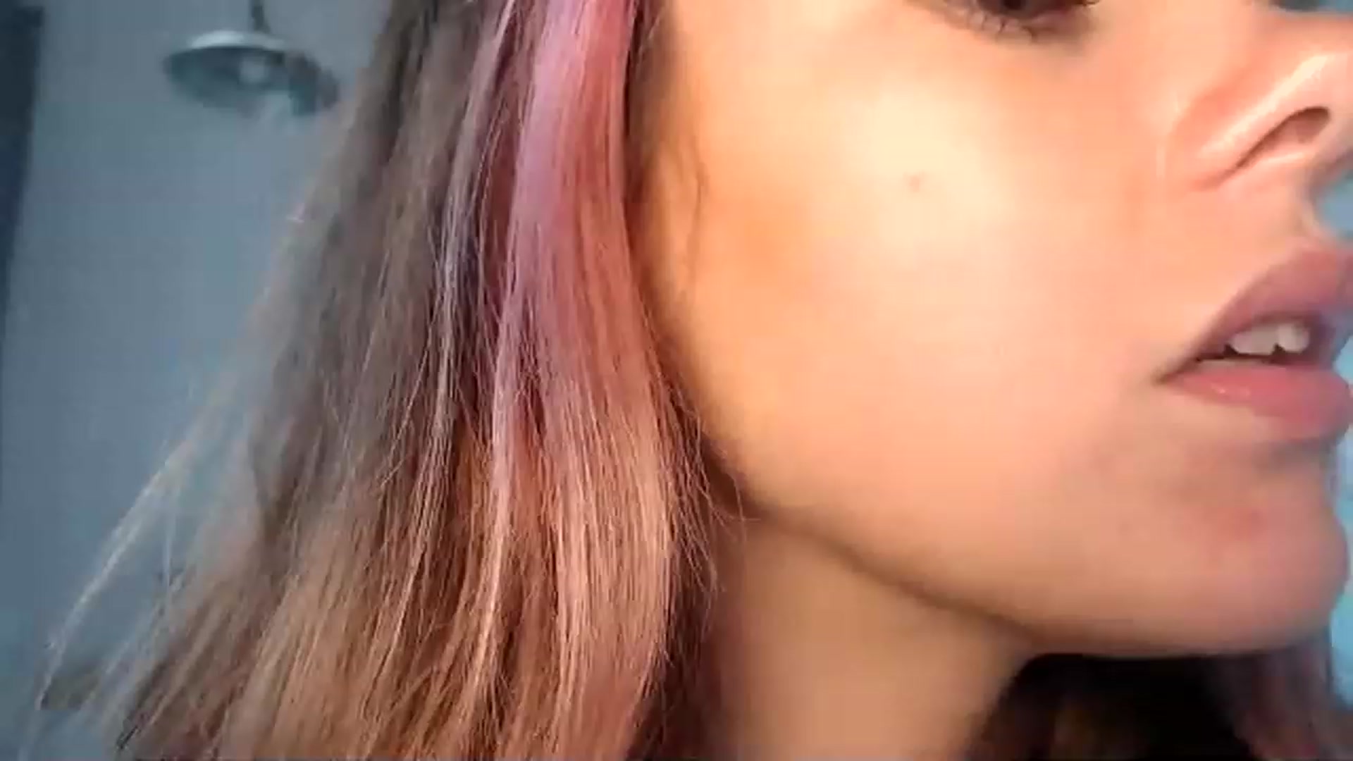 Gallery image thumbnail from Levanabanana's myfreecams stream on, 03/10/2023, 09:36 image 19 of 20