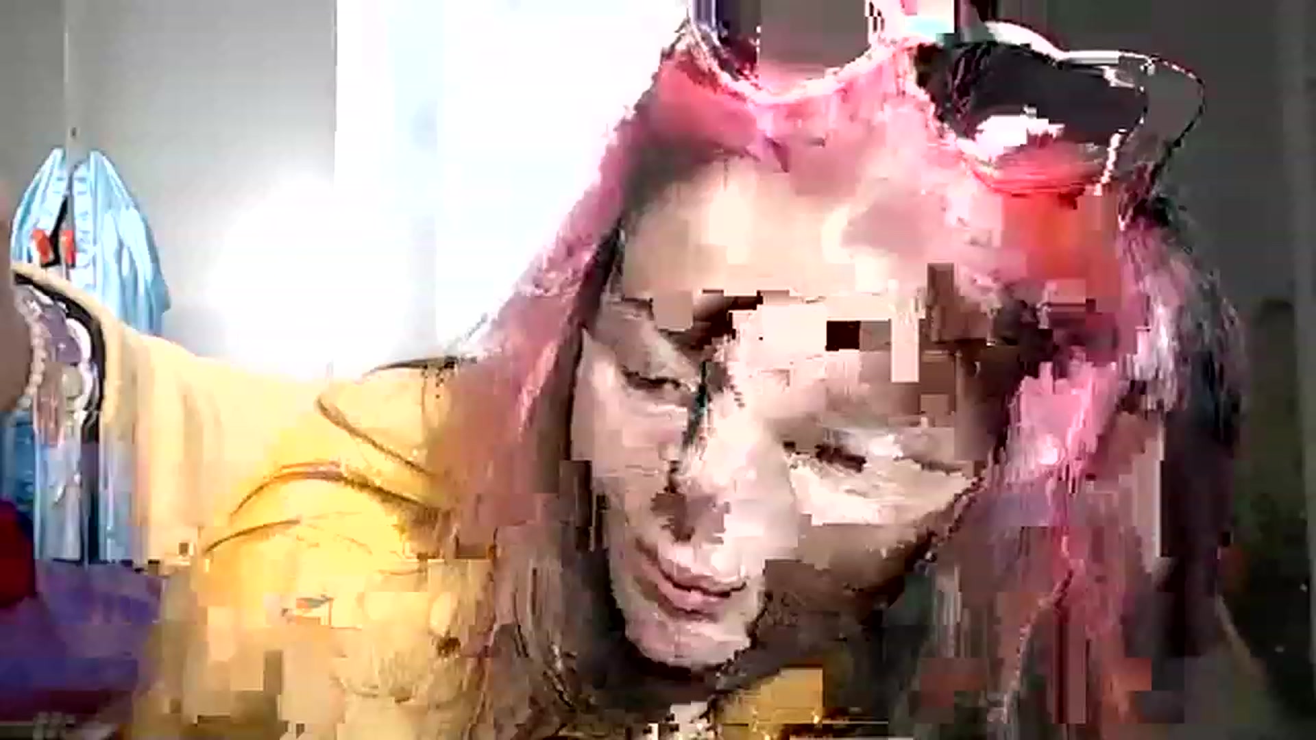 Gallery image thumbnail from Levanabanana's myfreecams stream on, 04/18/2023, 09:19 image 1 of 20