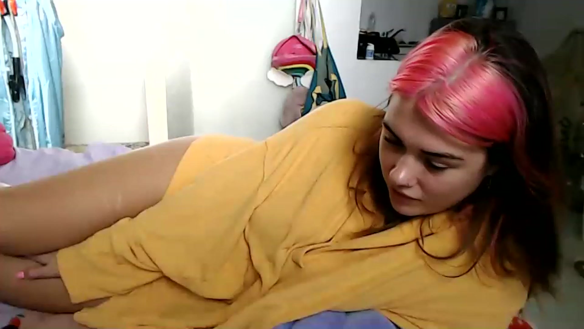 Gallery image thumbnail from Levanabanana's myfreecams stream on, 04/18/2023, 09:19 image 4 of 20