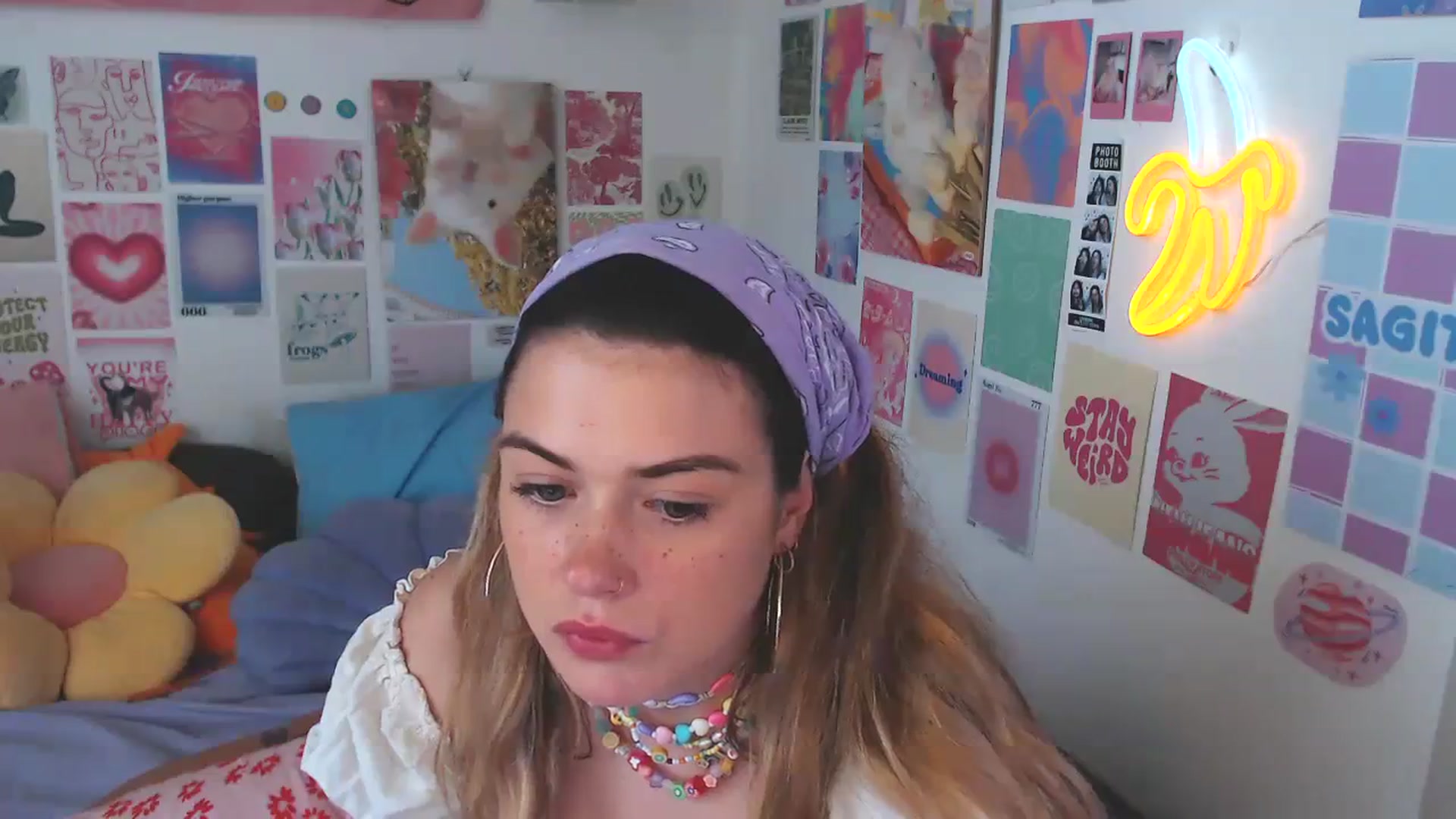 Gallery image thumbnail from Levanabanana's myfreecams stream on, 01/23/2024, 08:21 image 8 of 20