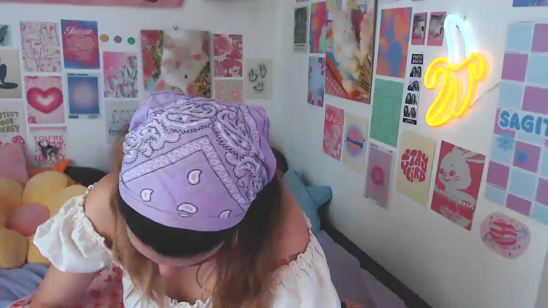 Gallery image thumbnail from Levanabanana's myfreecams stream on, 01/23/2024, 08:21 image 13 of 20