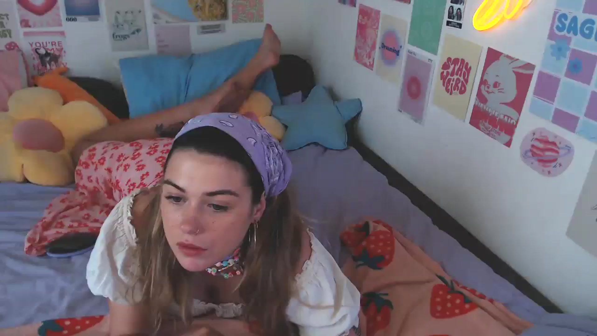 Gallery image thumbnail from Levanabanana's myfreecams stream on, 01/23/2024, 08:21 image 17 of 20
