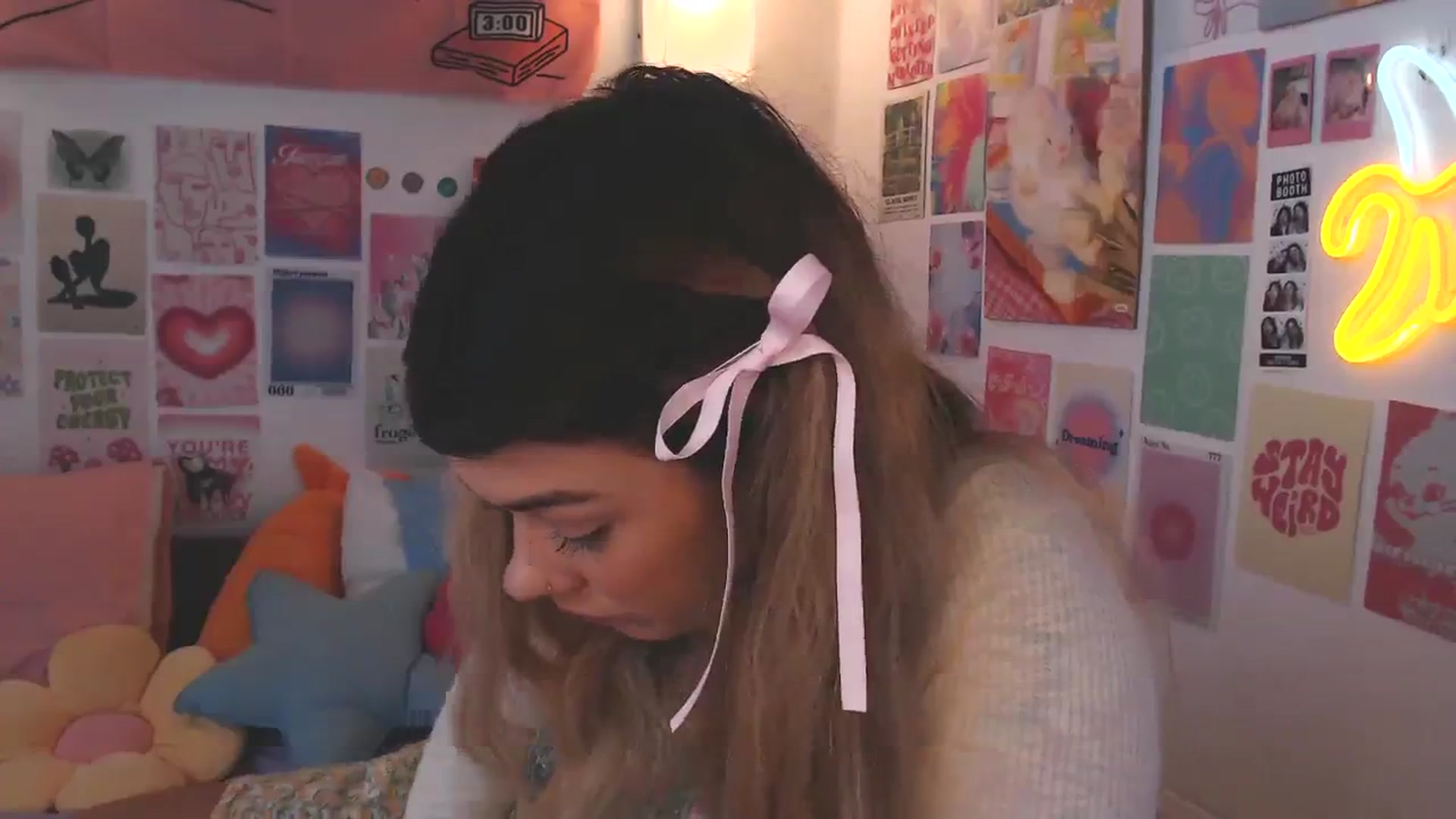 Gallery image thumbnail from Levanabanana's myfreecams stream on, 01/24/2024, 08:46 image 19 of 20