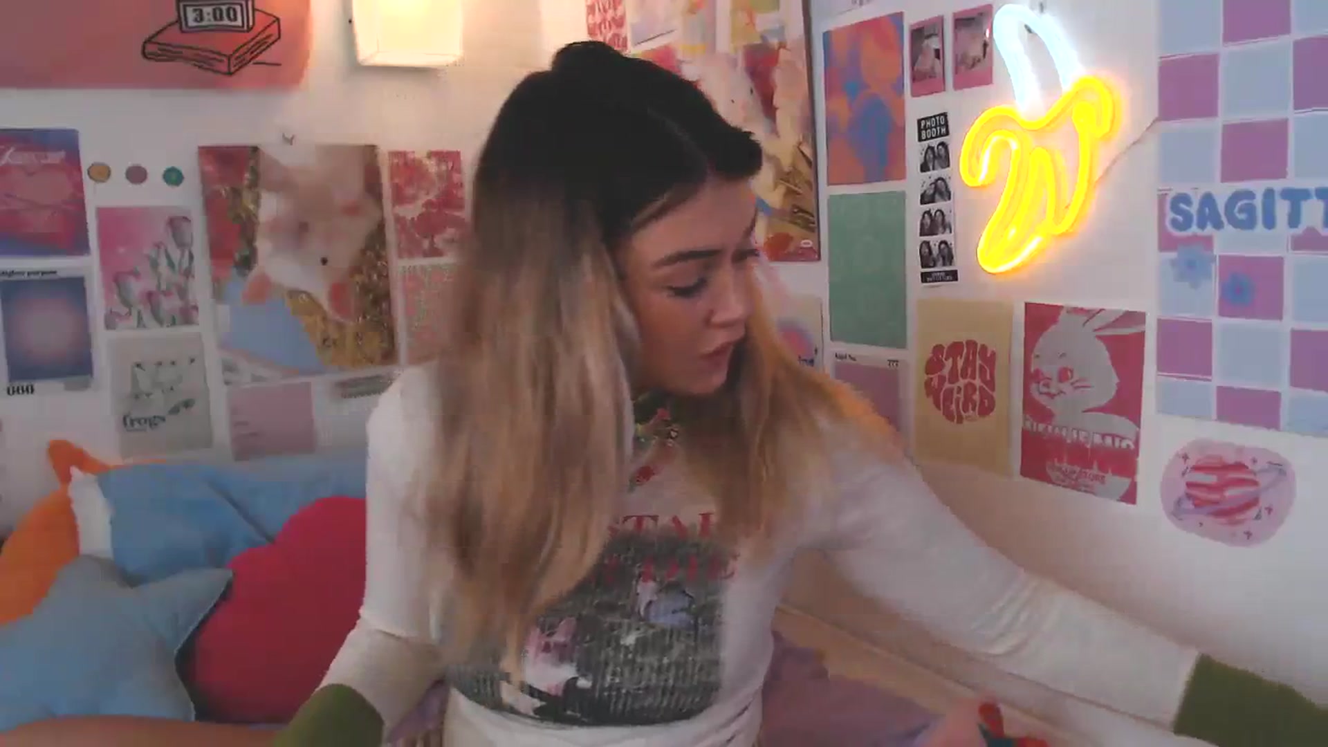 Gallery image thumbnail from Levanabanana's myfreecams stream on, 01/24/2024, 08:46 image 10 of 20