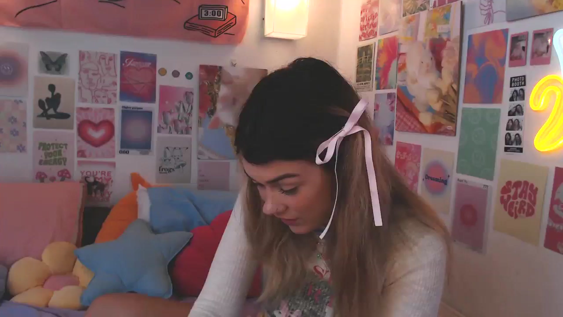 Gallery image thumbnail from Levanabanana's myfreecams stream on, 01/24/2024, 08:46 image 16 of 20