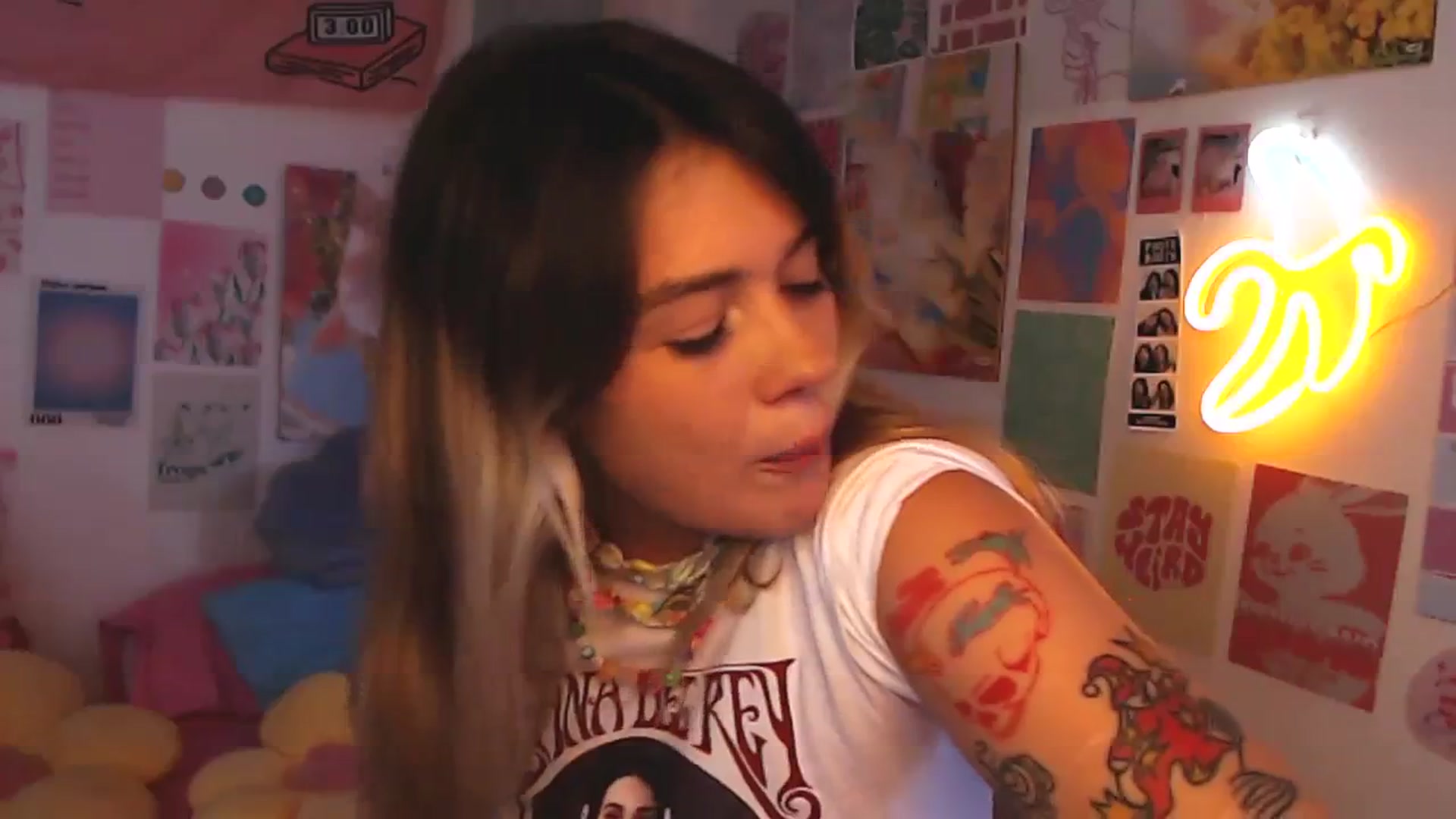 Gallery image thumbnail from Levanabanana's myfreecams stream on, 03/20/2024, 09:45 image 15 of 20