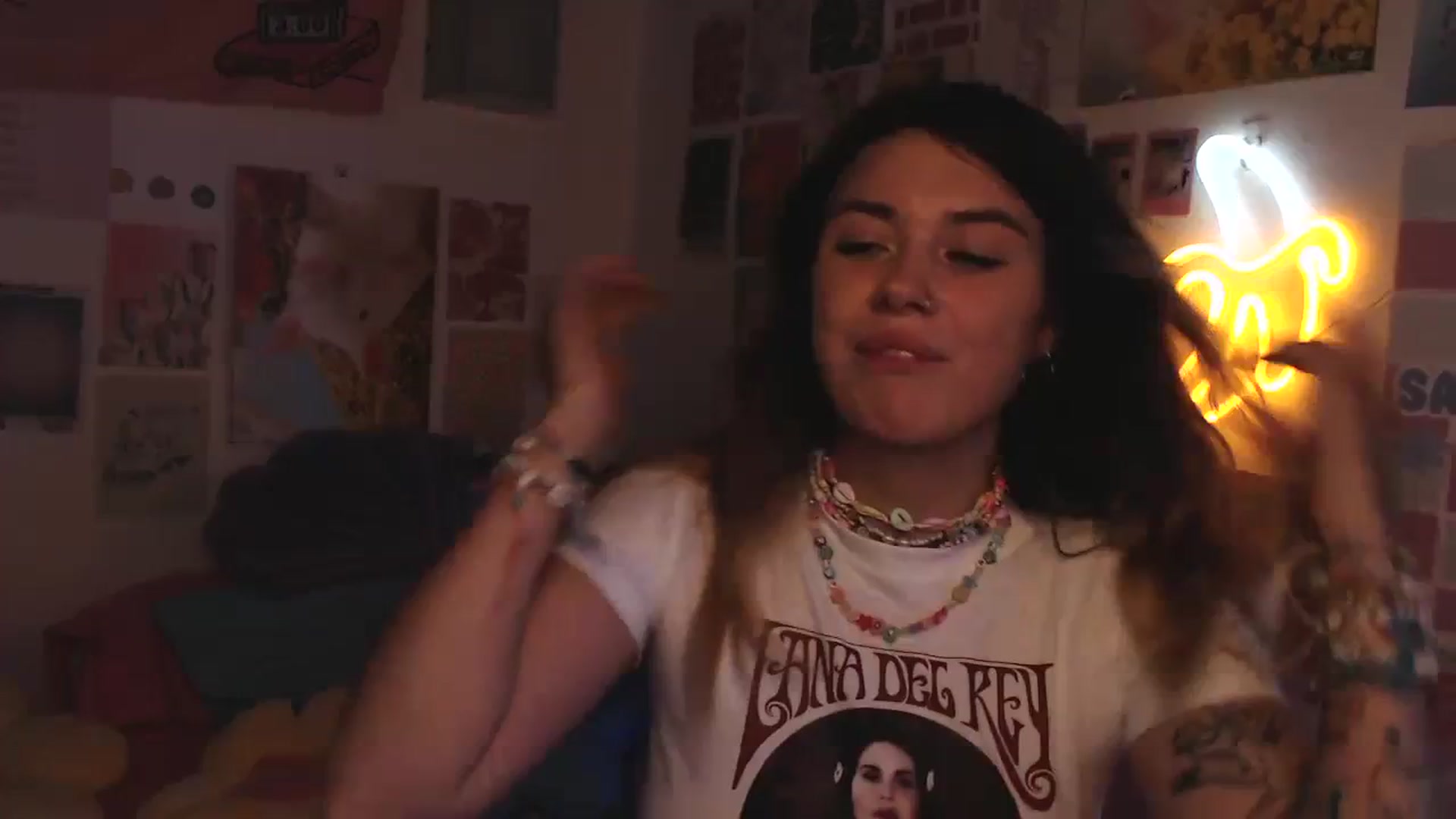 Gallery image thumbnail from Levanabanana's myfreecams stream on, 03/20/2024, 10:20 image 13 of 20