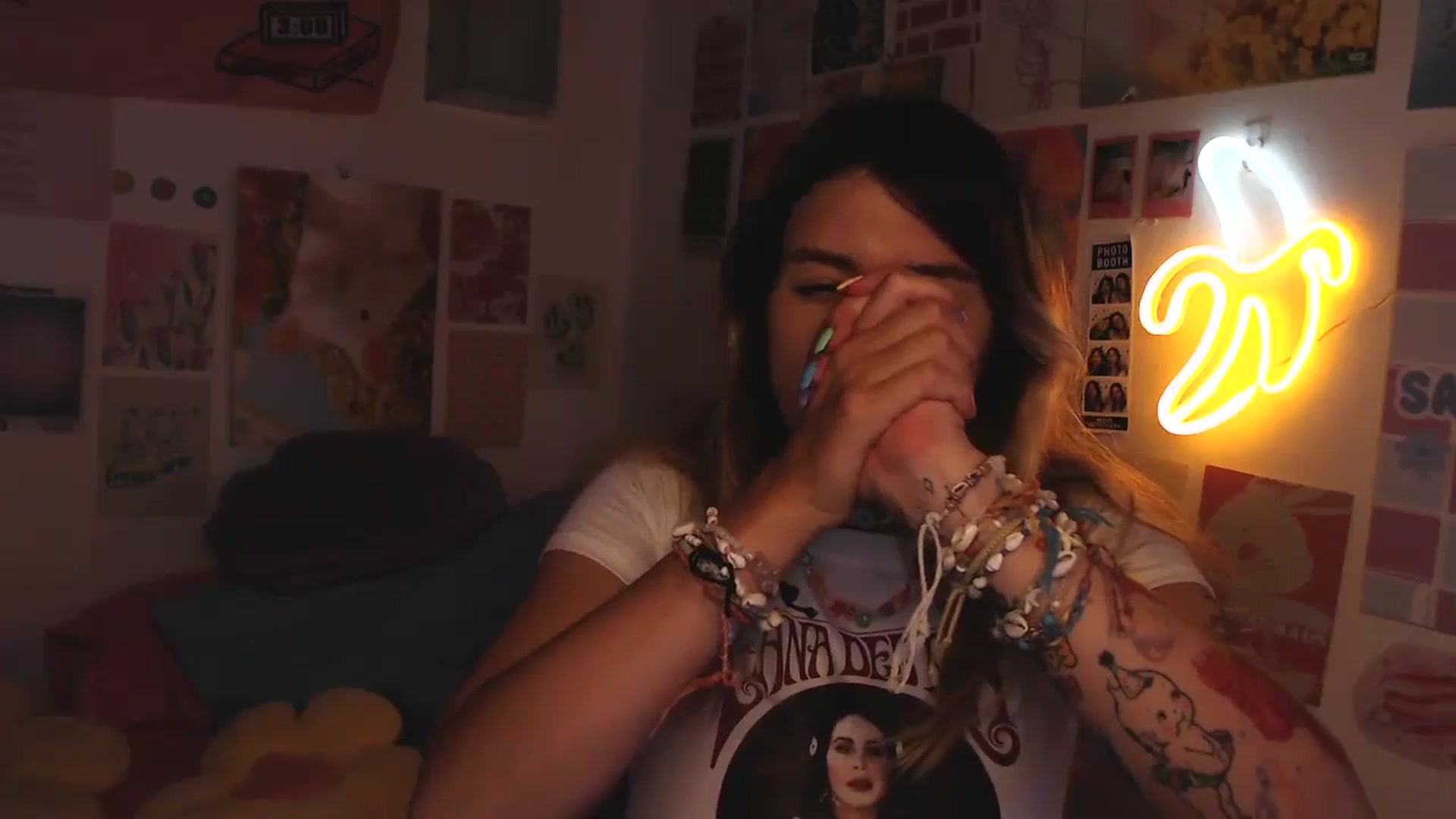 Gallery image thumbnail from Levanabanana's myfreecams stream on, 03/20/2024, 10:20 image 14 of 20