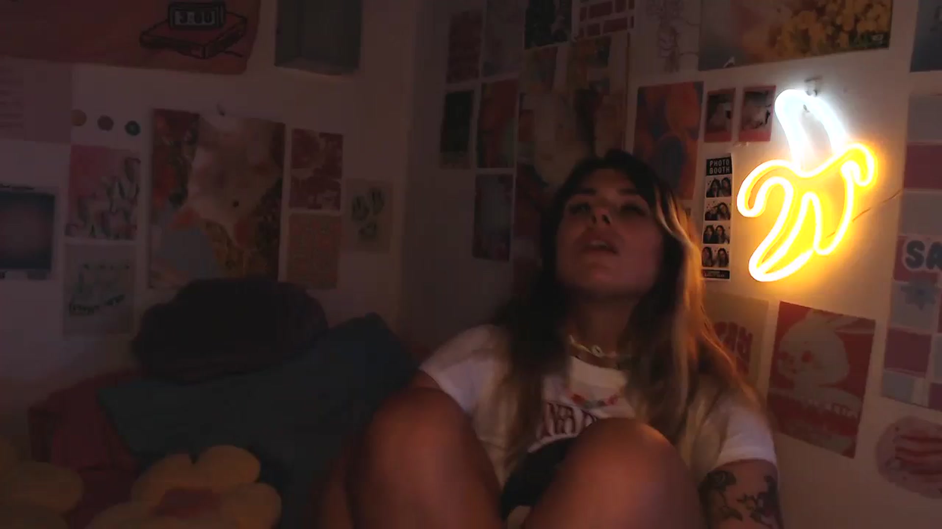 Gallery image thumbnail from Levanabanana's myfreecams stream on, 03/20/2024, 10:20 image 17 of 20