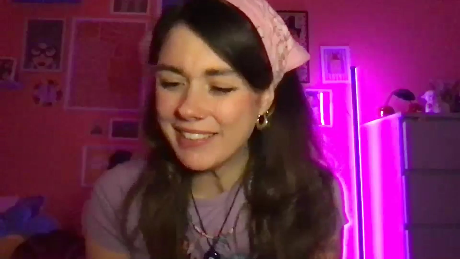 Gallery image thumbnail from Levanabanana's myfreecams stream on, 04/12/2026, 24:25 image 8 of 20
