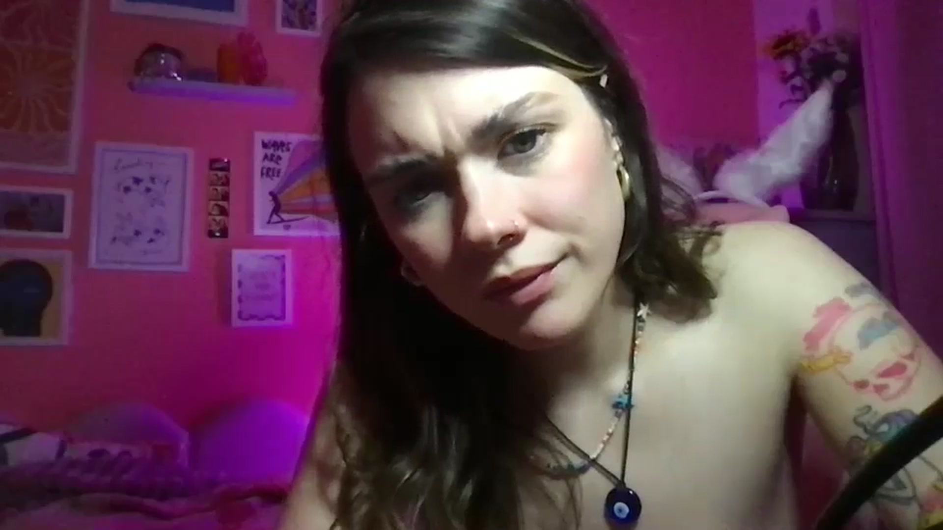 Gallery image thumbnail from Levanabanana's myfreecams stream on, 04/12/2026, 24:25 image 20 of 20