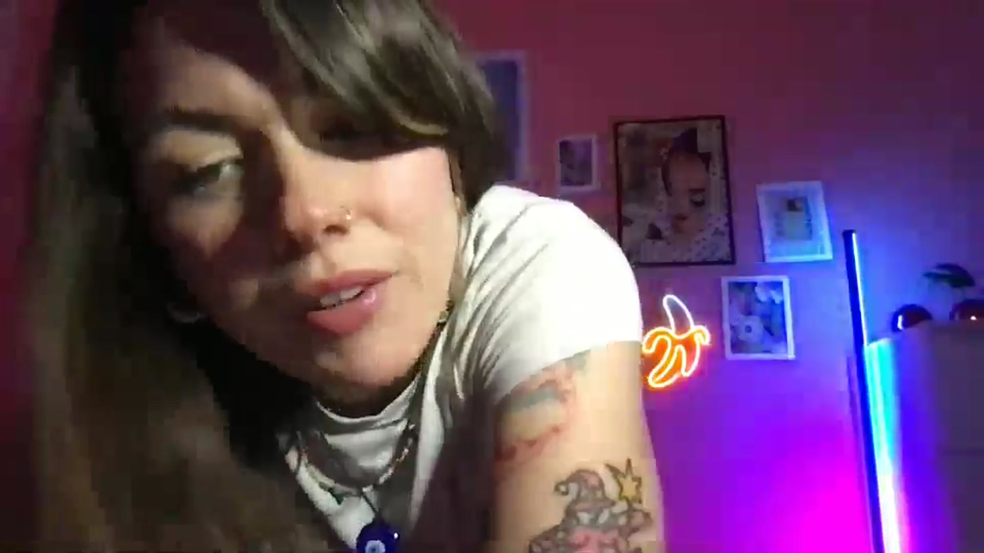 Gallery image thumbnail from Levanabanana's myfreecams stream on, 04/14/2026, 01:18 image 16 of 20