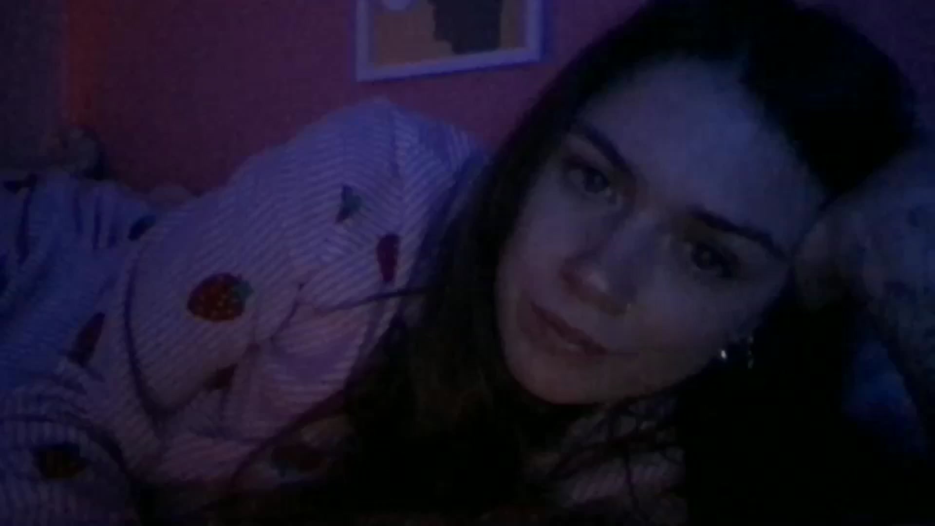 Gallery image thumbnail from Levanabanana's myfreecams stream on, 04/14/2026, 02:00 image 9 of 20