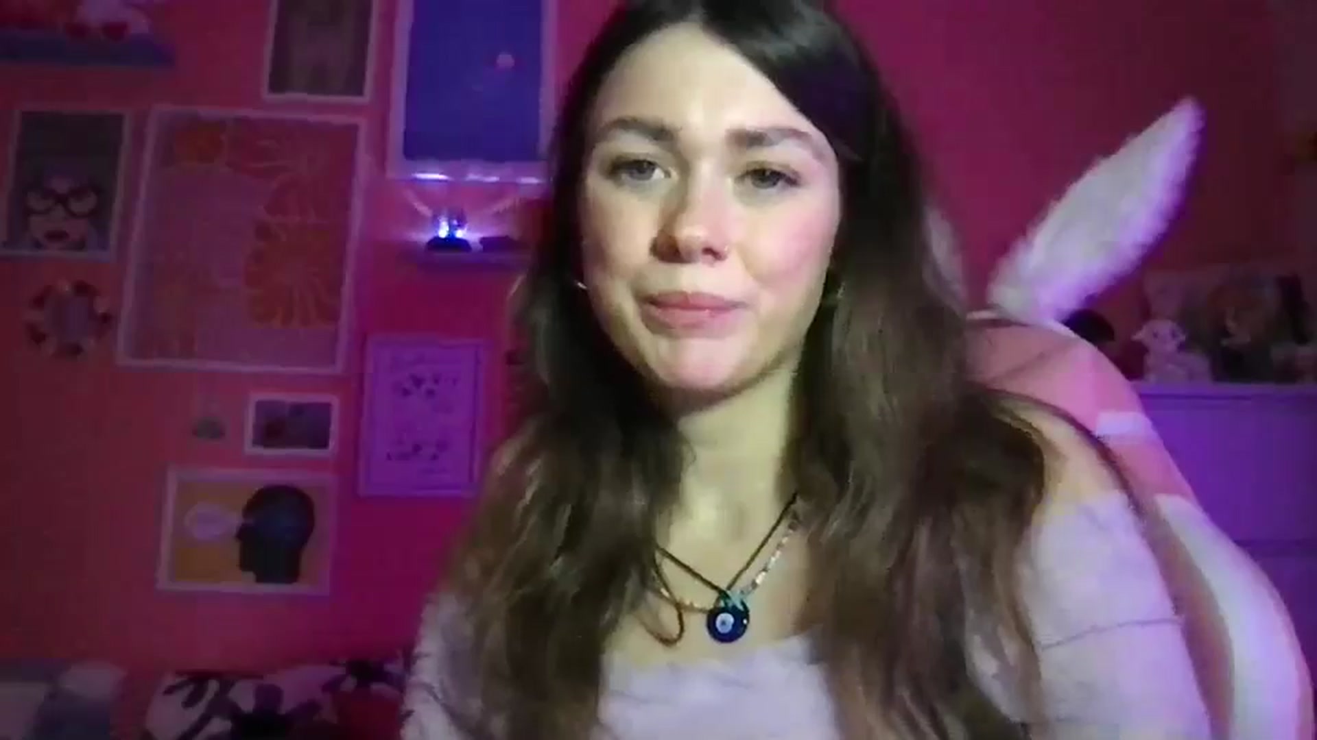 Gallery image thumbnail from Levanabanana's myfreecams stream on, 04/14/2026, 19:38 image 15 of 20