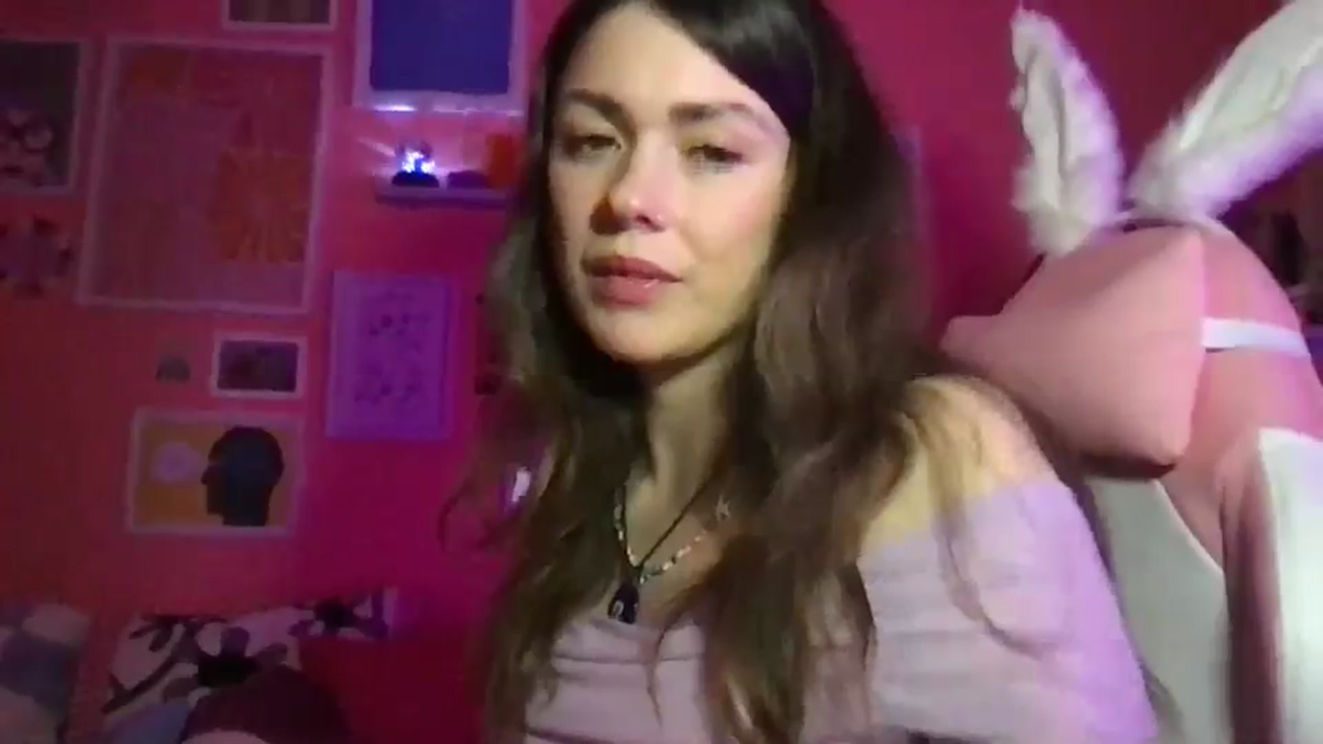 Gallery image thumbnail from Levanabanana's myfreecams stream on, 04/14/2026, 19:38 image 19 of 20