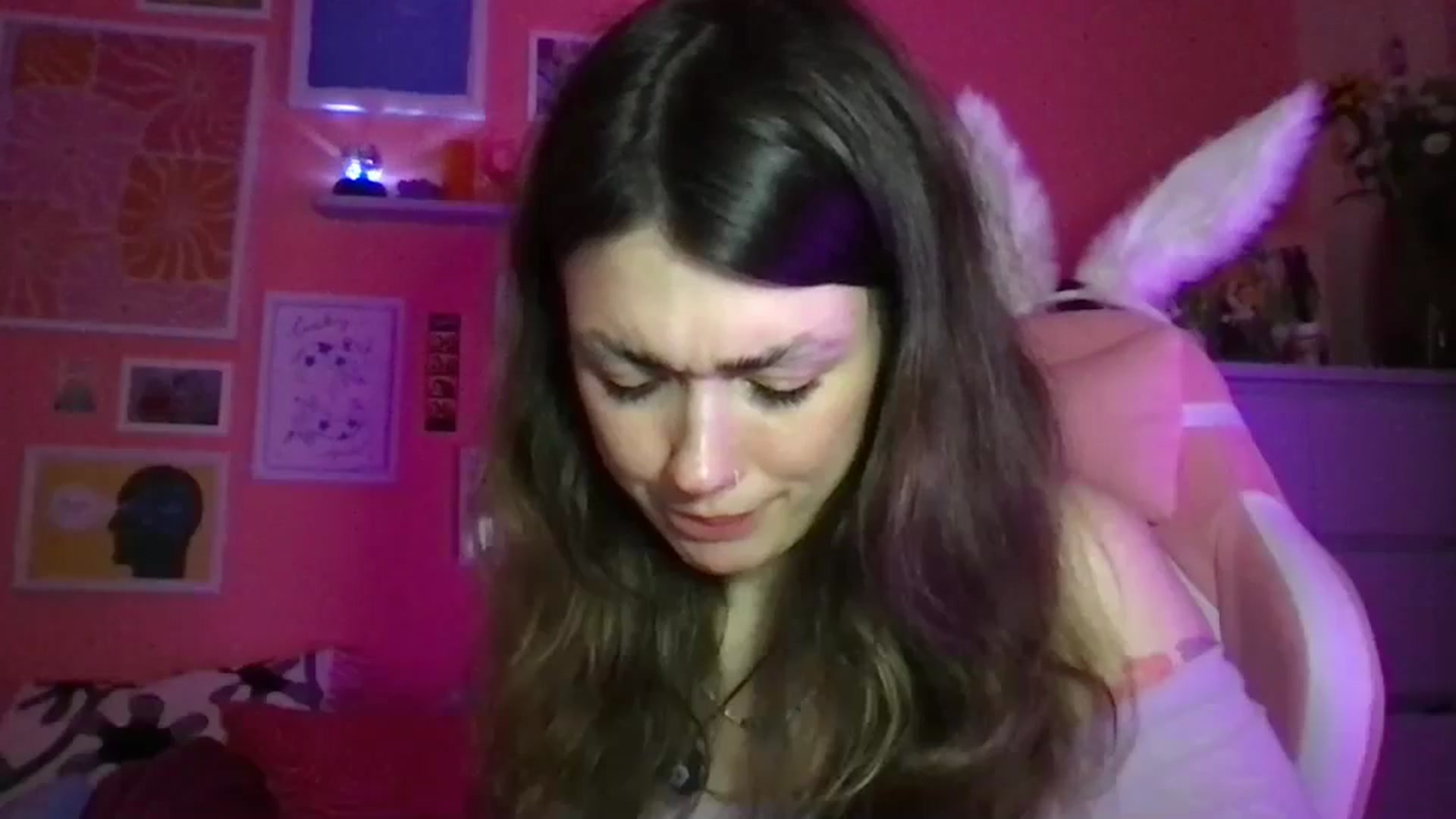 Gallery image thumbnail from Levanabanana's myfreecams stream on, 04/14/2026, 20:54 image 15 of 20