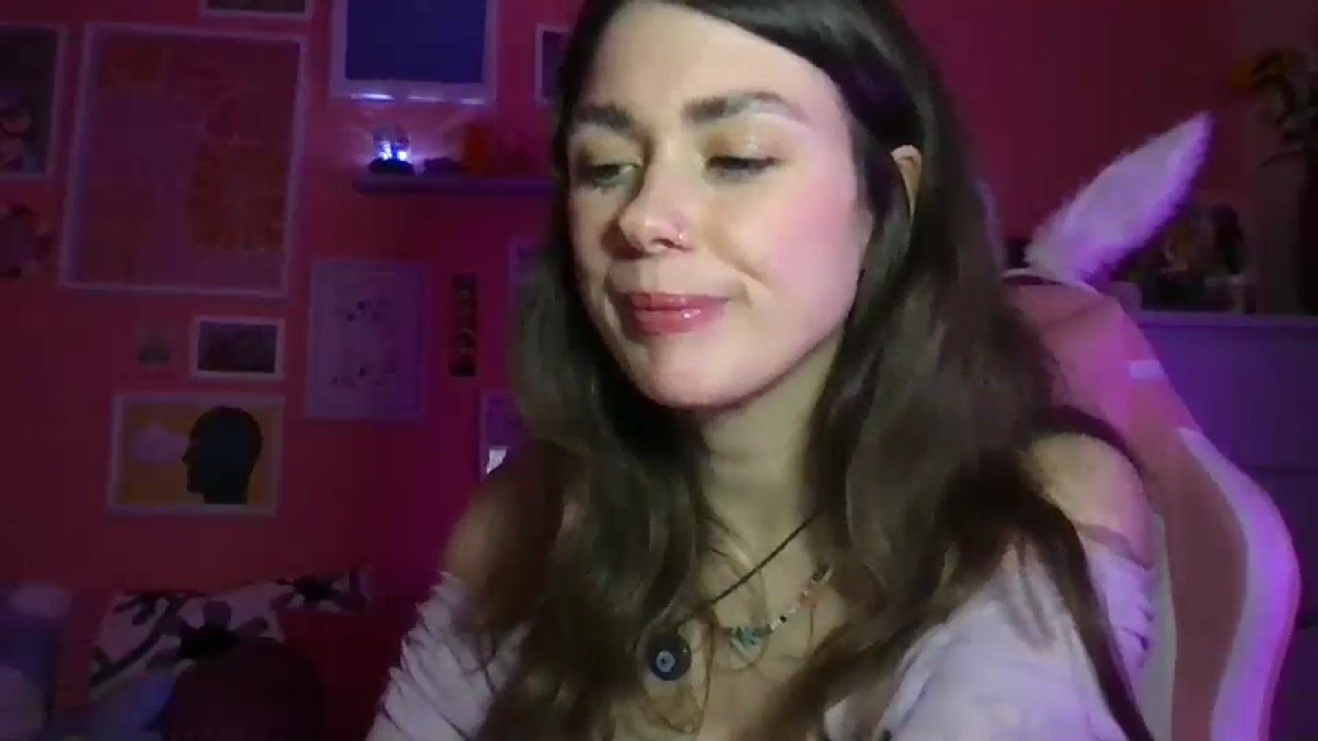 Gallery image thumbnail from Levanabanana's myfreecams stream on, 04/14/2026, 20:54 image 17 of 20