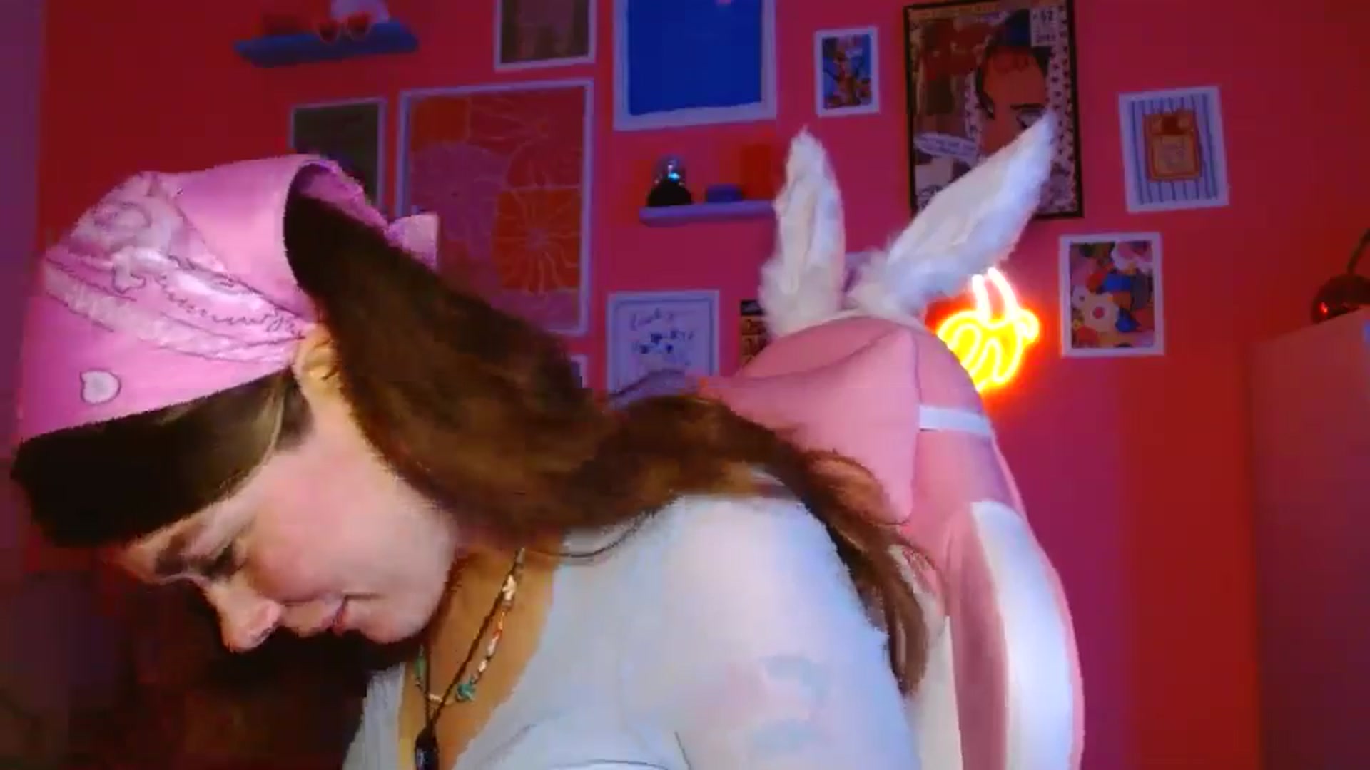 Gallery image thumbnail from Levanabanana's myfreecams stream on, 04/15/2026, 21:20 image 9 of 20