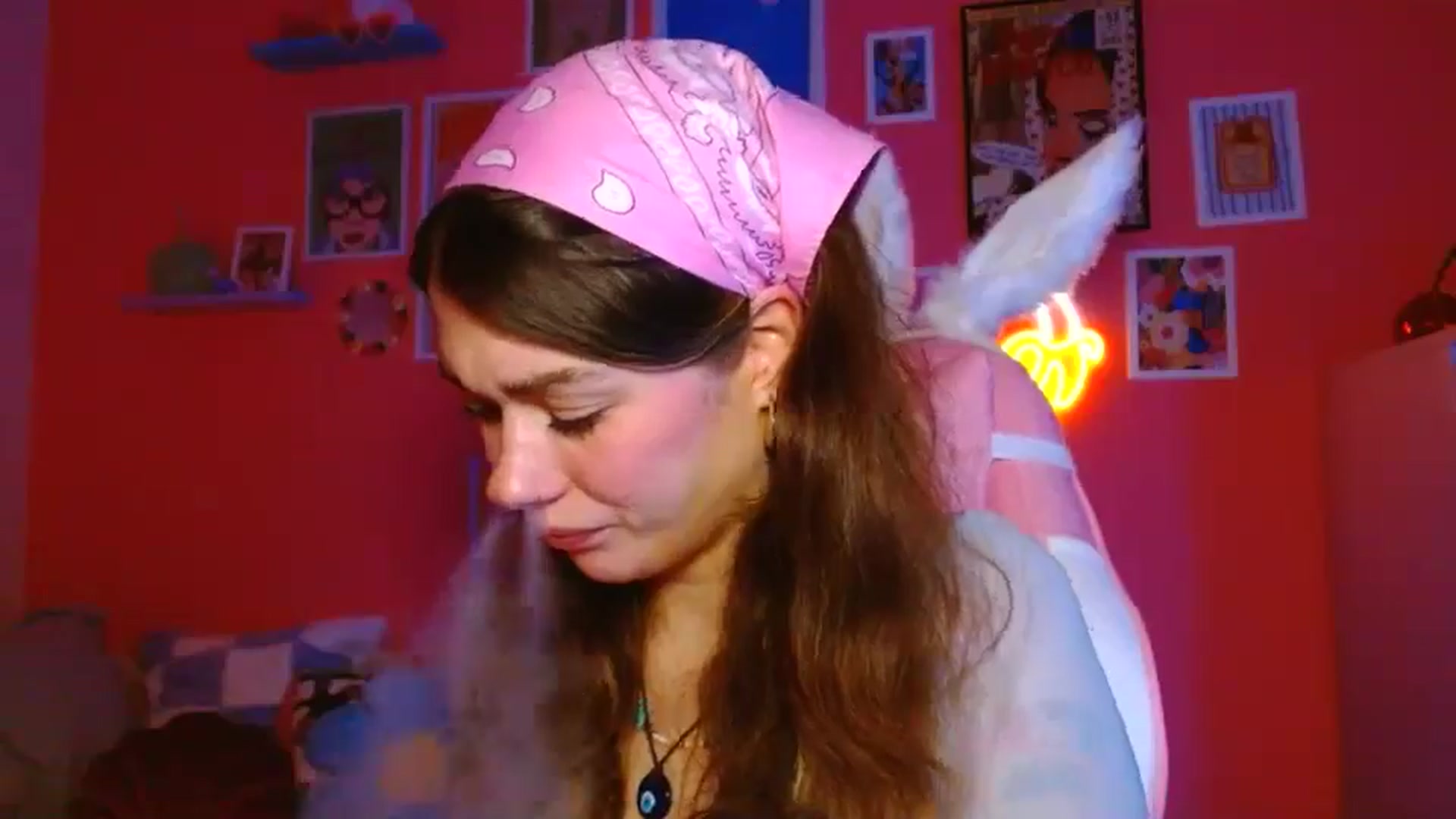 Gallery image thumbnail from Levanabanana's myfreecams stream on, 04/15/2026, 21:20 image 8 of 20