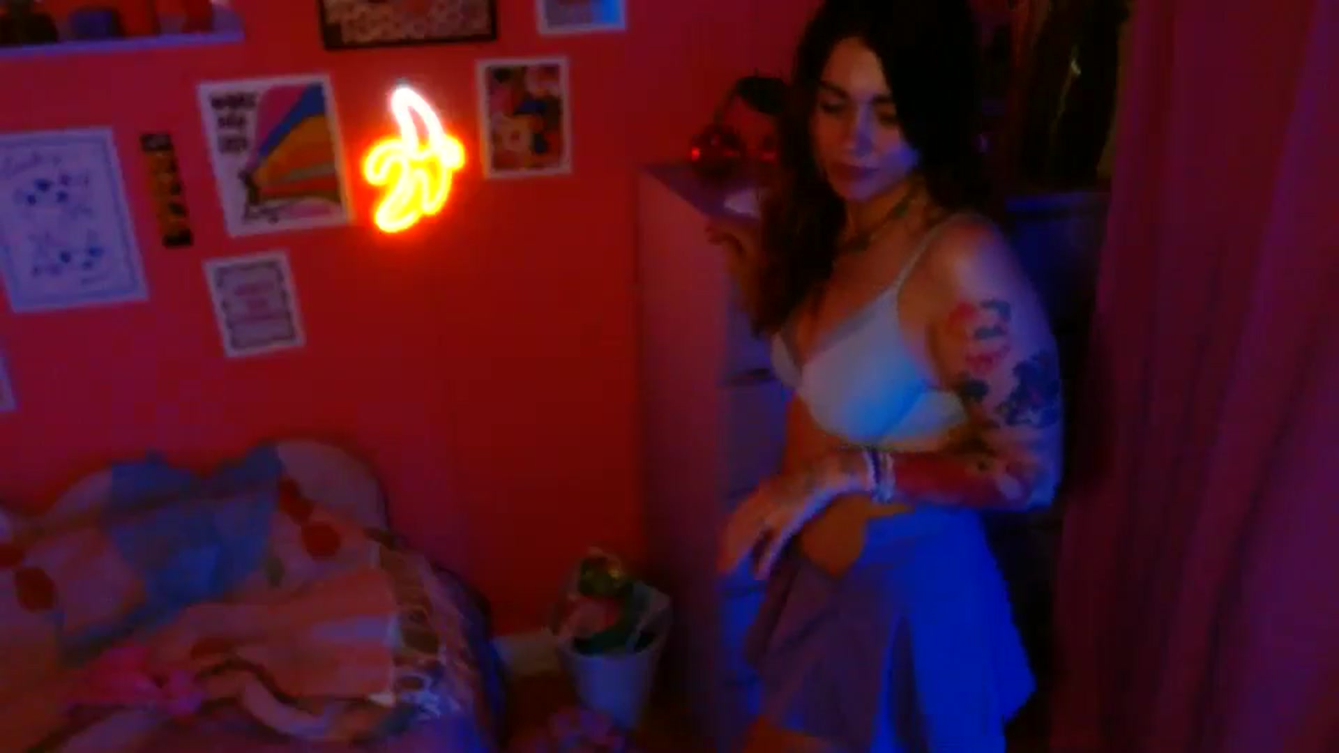 Gallery image thumbnail from Levanabanana's myfreecams stream on, 04/16/2026, 02:50 image 7 of 20