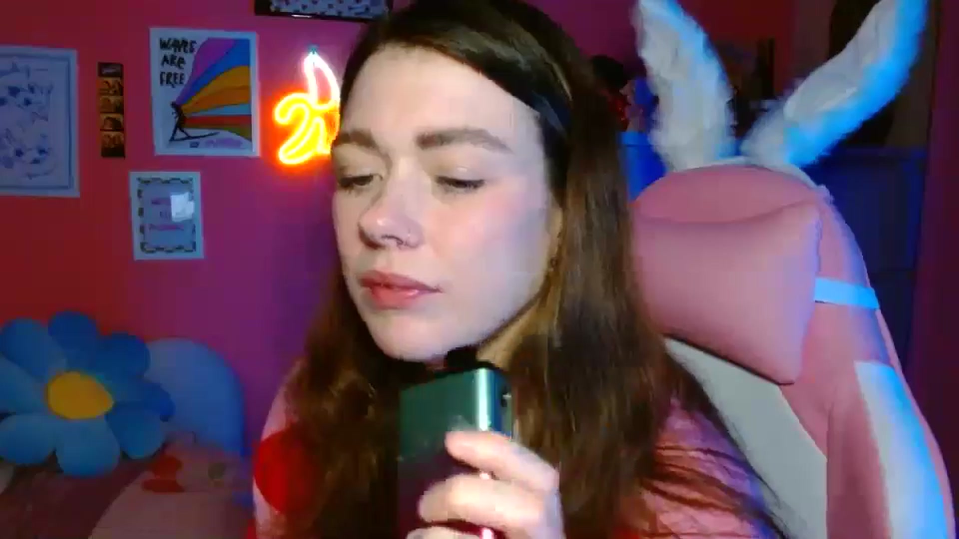Gallery image thumbnail from Levanabanana's myfreecams stream on, 04/17/2026, 20:18 image 20 of 20