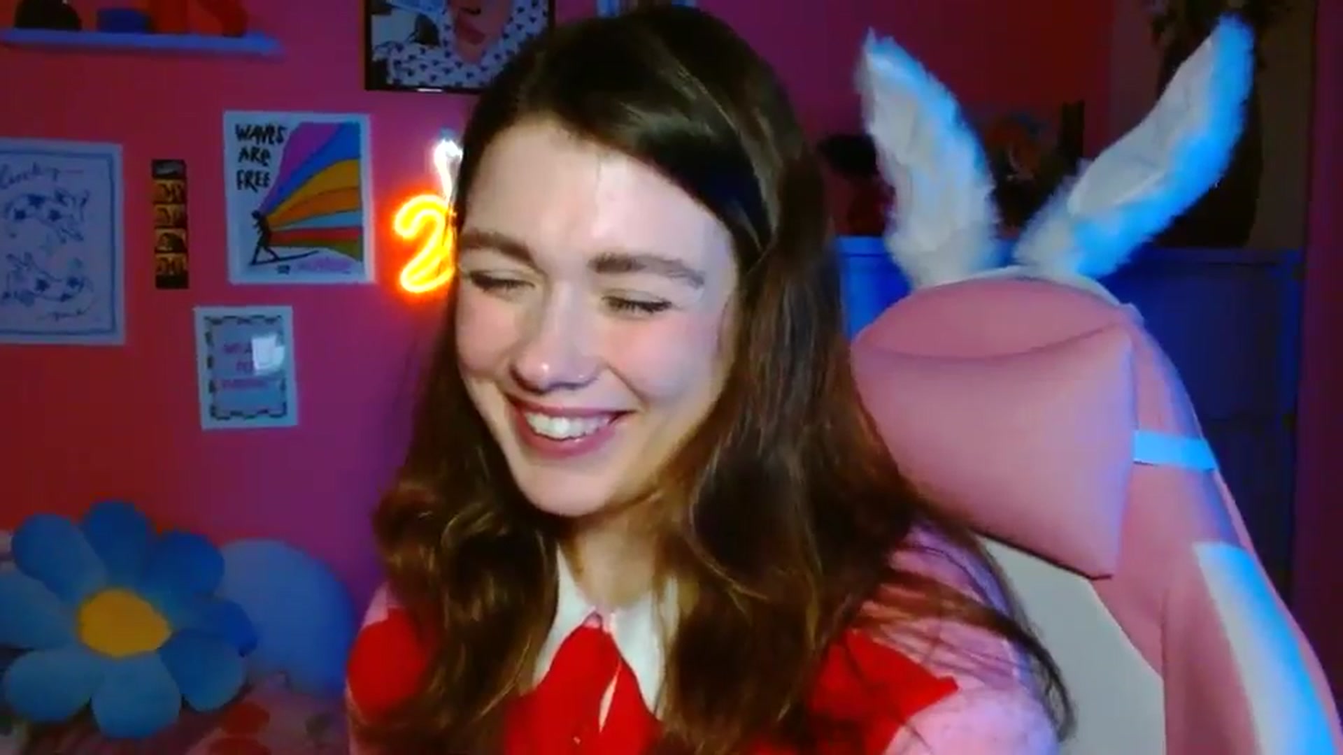 Gallery image thumbnail from Levanabanana's myfreecams stream on, 04/17/2026, 20:18 image 15 of 20