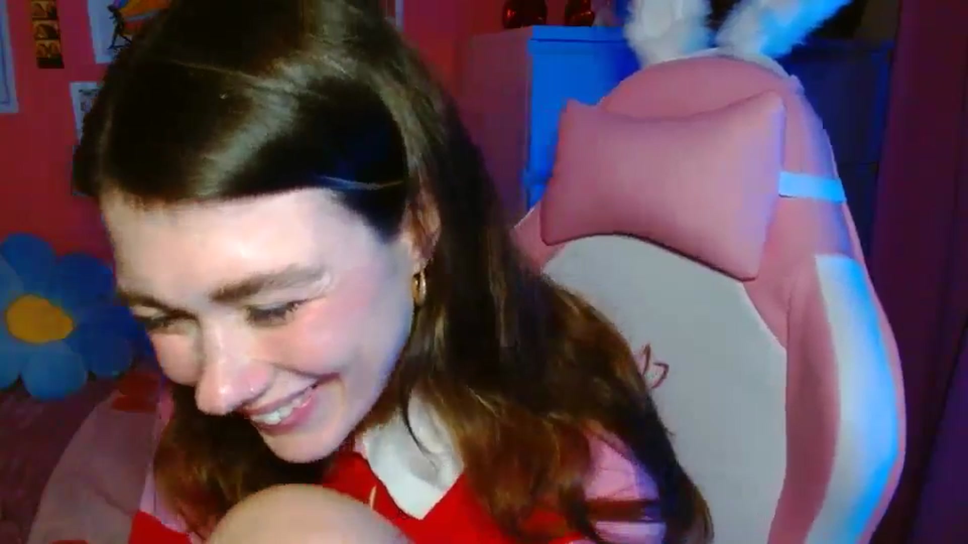 Gallery image thumbnail from Levanabanana's myfreecams stream on, 04/17/2026, 20:18 image 12 of 20