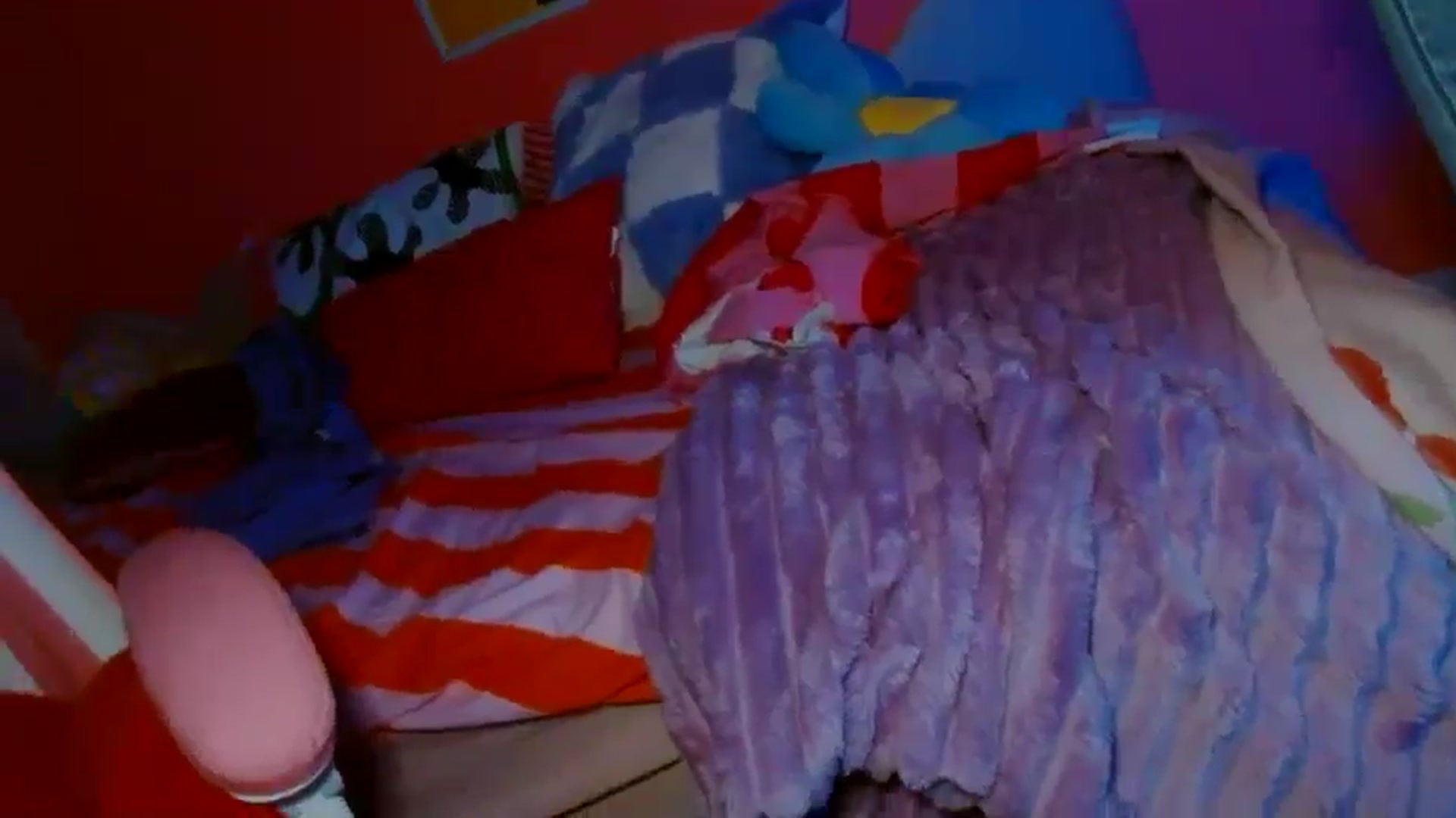 Gallery image thumbnail from Levanabanana's myfreecams stream on, 04/17/2026, 21:02 image 4 of 20