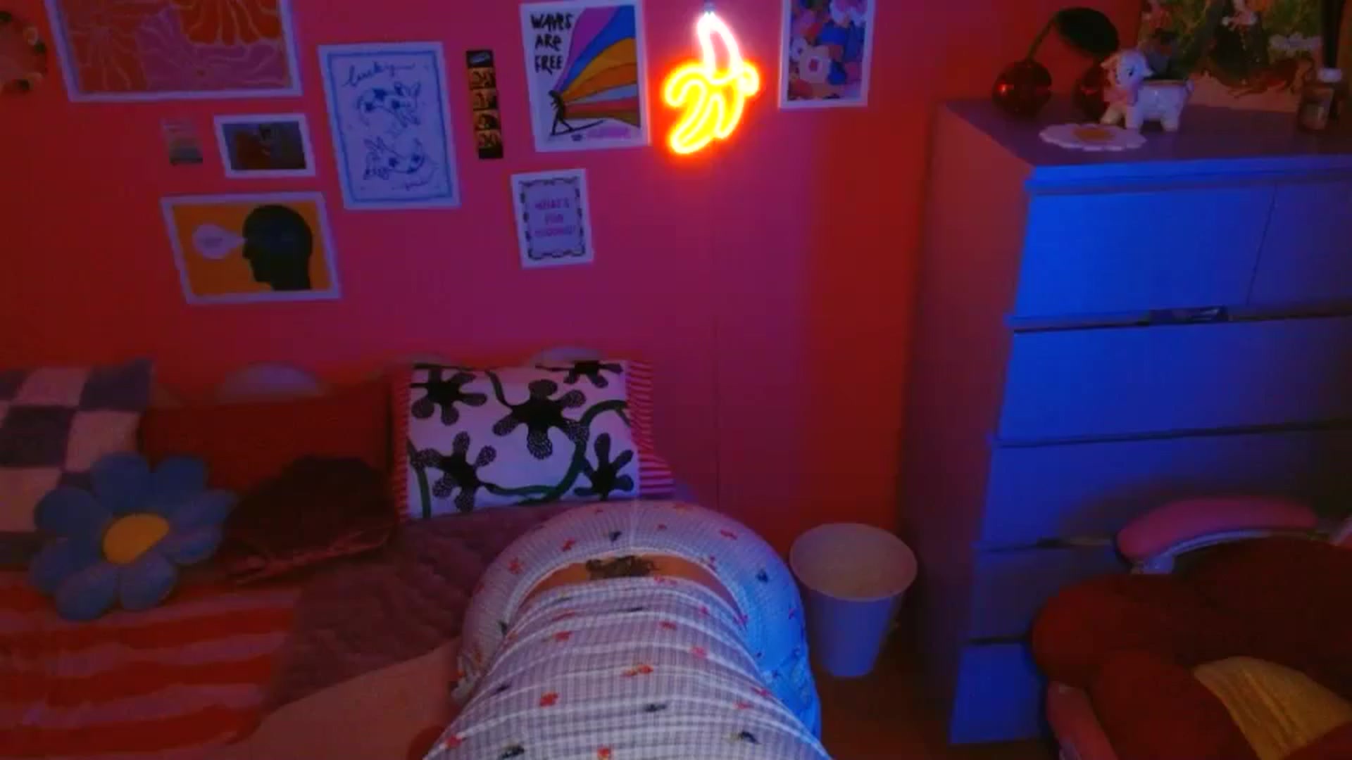 Gallery image thumbnail from Levanabanana's myfreecams stream on, 04/20/2026, 24:09 image 13 of 20