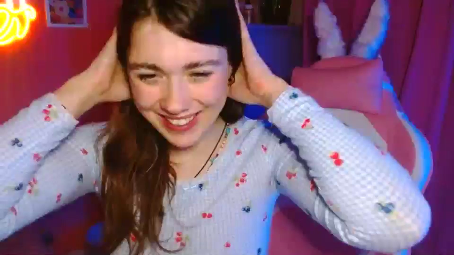Gallery image thumbnail from Levanabanana's myfreecams stream on, 04/20/2026, 02:59 image 18 of 20