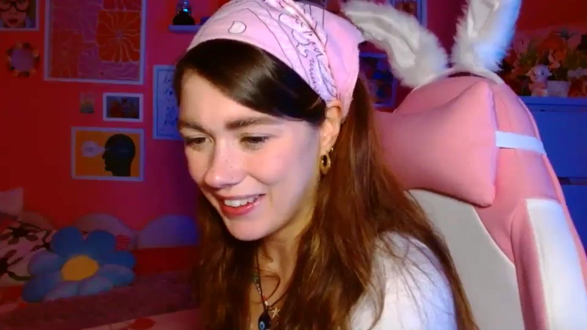 Gallery image thumbnail from Levanabanana's myfreecams stream on, 04/20/2026, 21:02 image 2 of 20