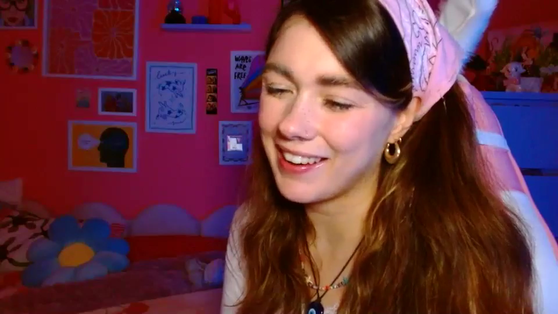 Gallery image thumbnail from Levanabanana's myfreecams stream on, 04/20/2026, 21:02 image 14 of 20