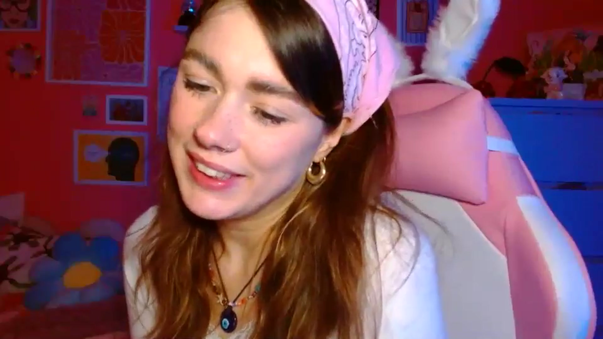 Gallery image thumbnail from Levanabanana's myfreecams stream on, 04/20/2026, 21:02 image 11 of 20