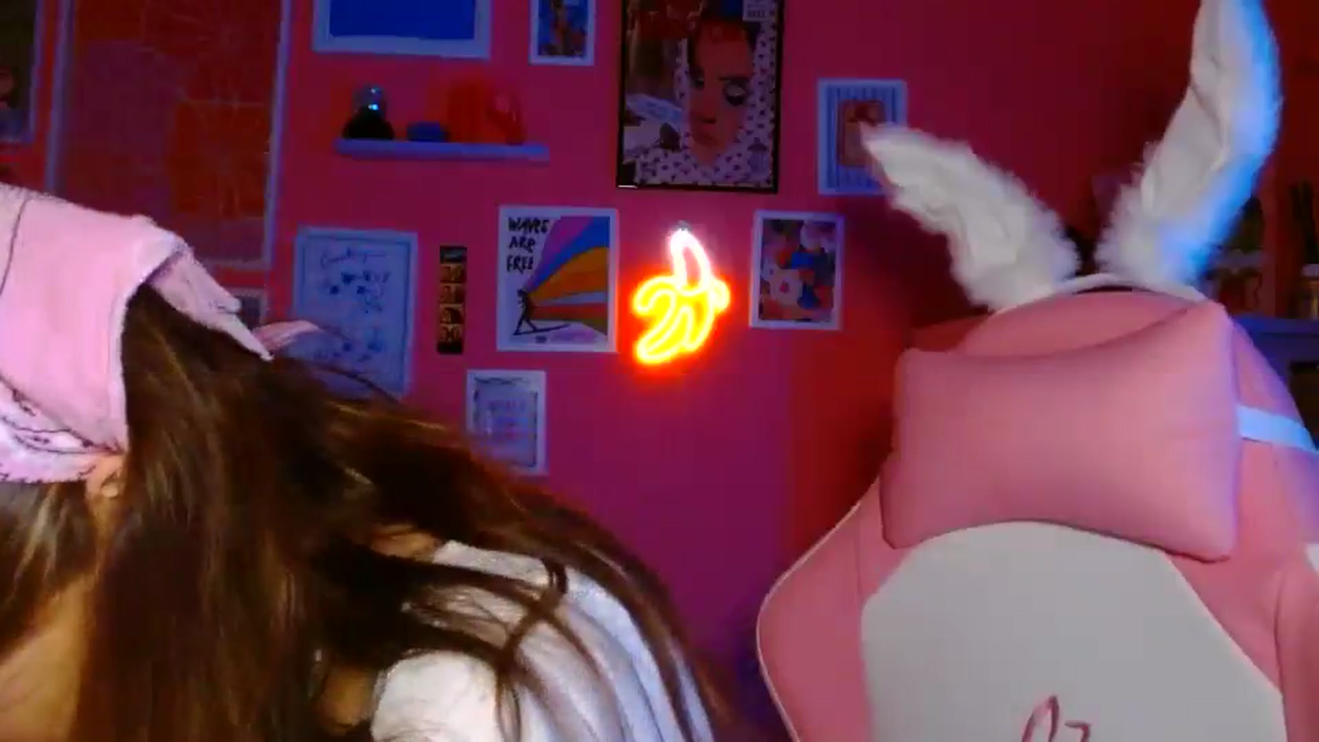 Gallery image thumbnail from Levanabanana's myfreecams stream on, 04/21/2026, 24:50 image 8 of 20