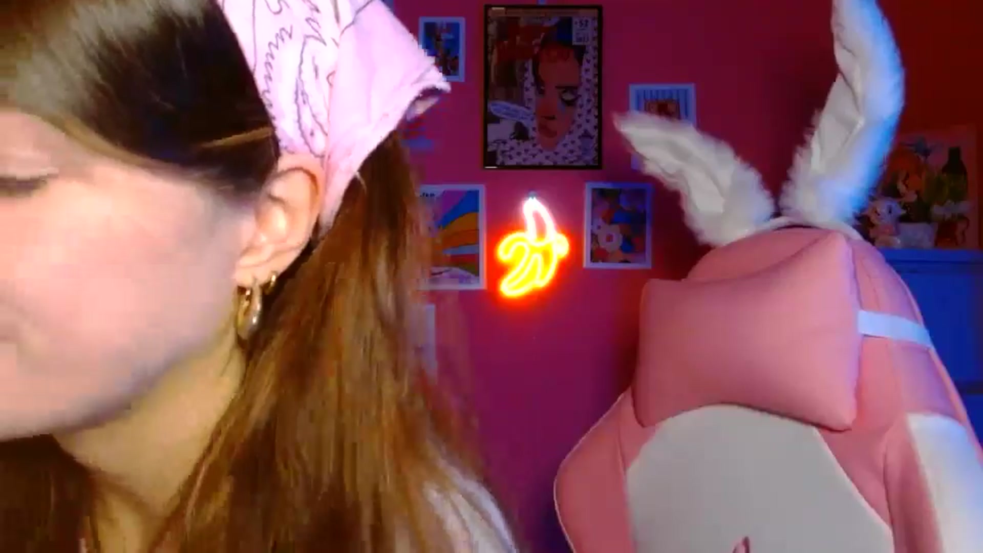 Gallery image thumbnail from Levanabanana's myfreecams stream on, 04/21/2026, 24:50 image 2 of 20