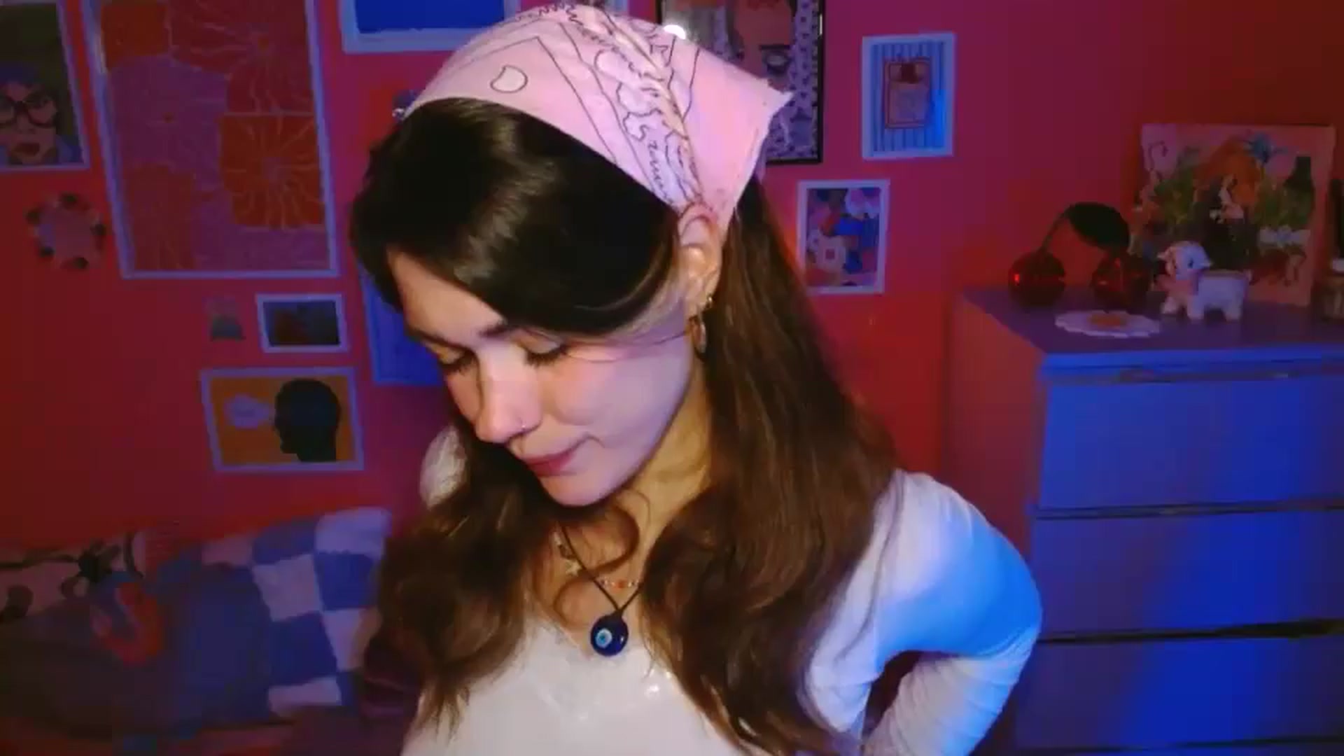 Gallery image thumbnail from Levanabanana's myfreecams stream on, 04/22/2026, 24:53 image 12 of 20