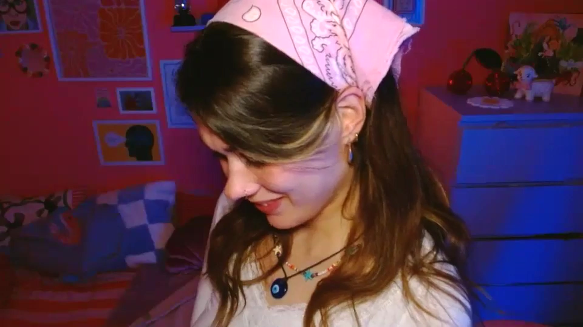 Gallery image thumbnail from Levanabanana's myfreecams stream on, 04/22/2026, 24:53 image 14 of 20
