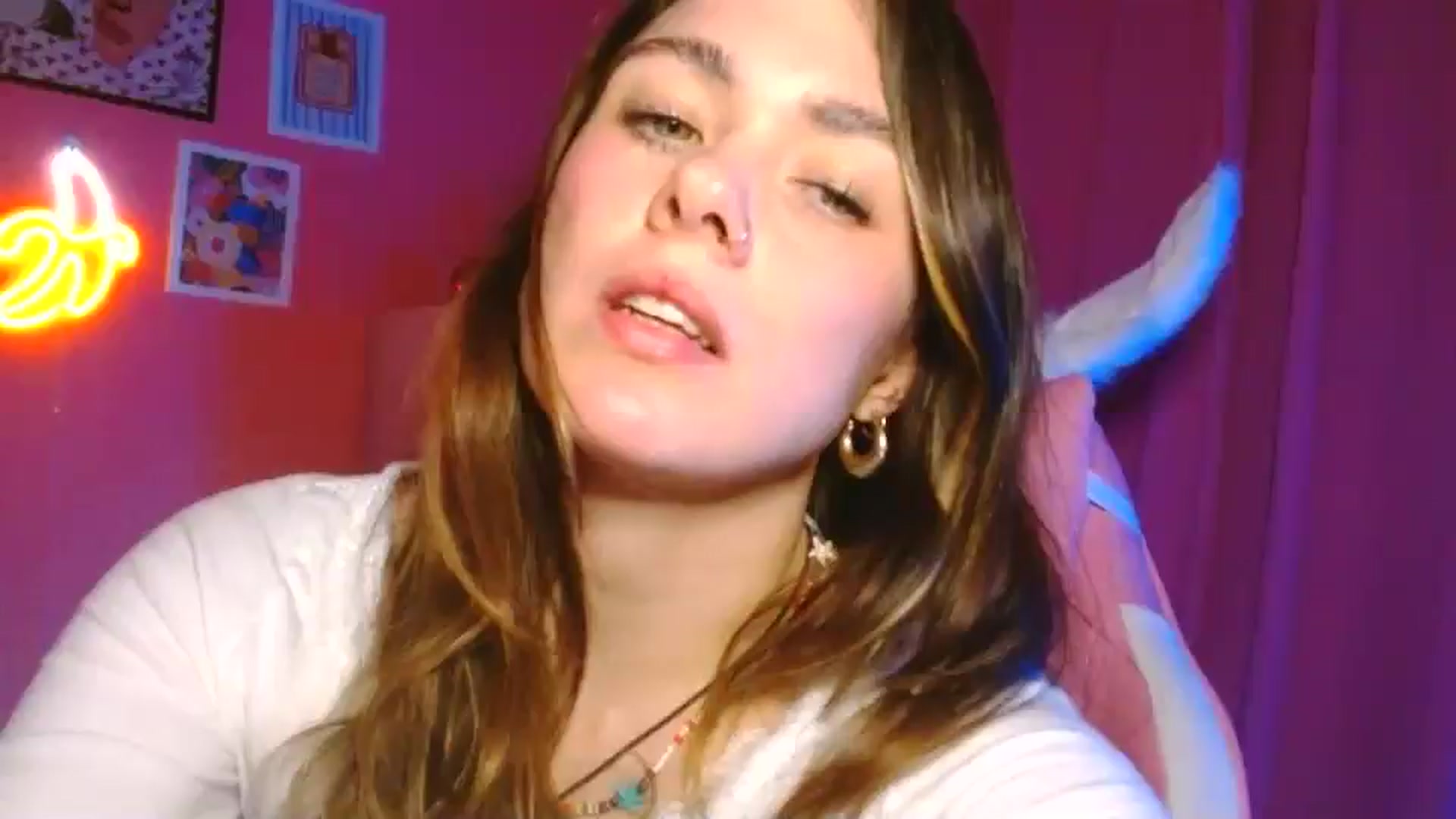 Gallery image thumbnail from Levanabanana's myfreecams stream on, 04/22/2026, 24:53 image 18 of 20