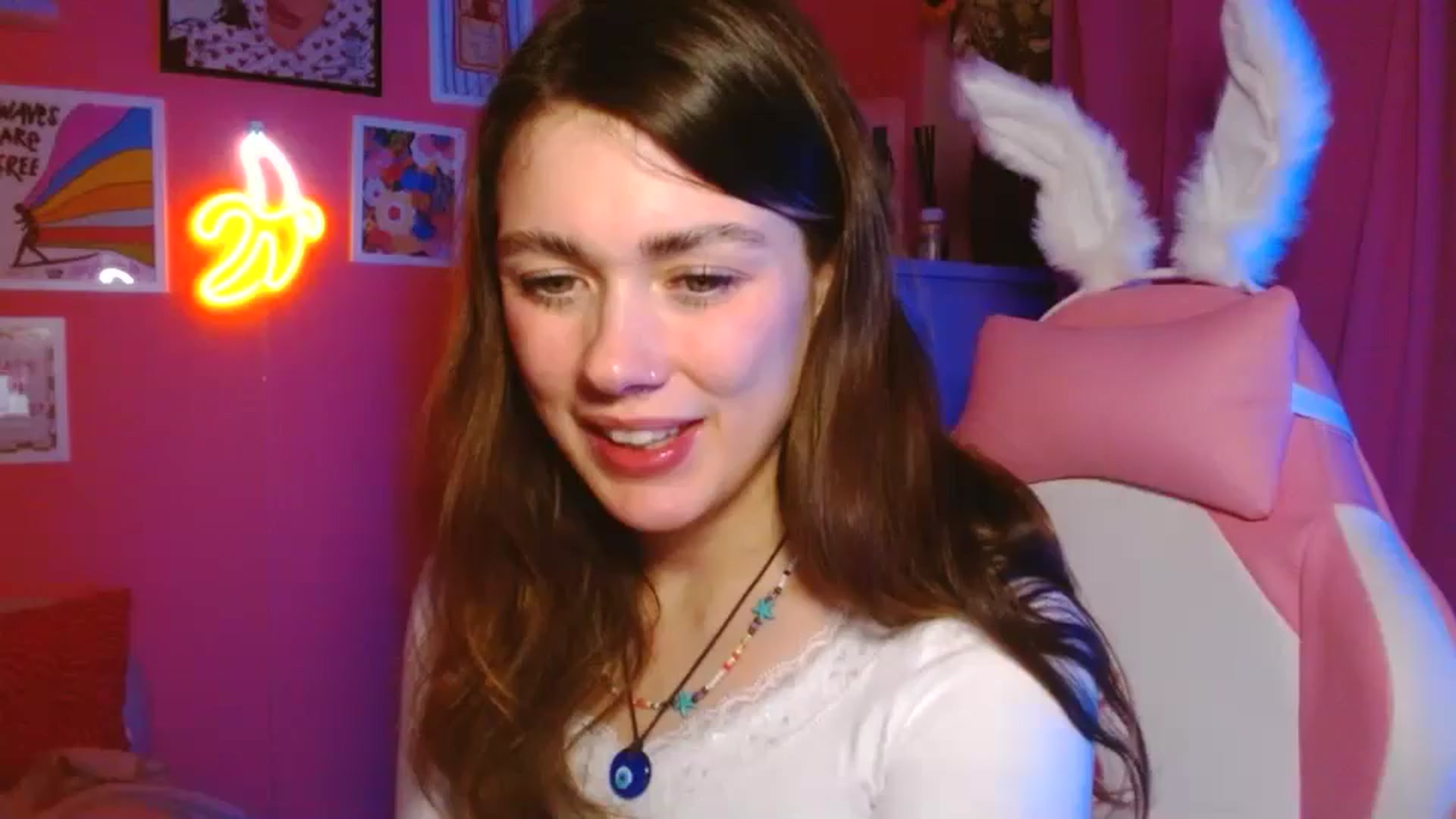 Gallery image thumbnail from Levanabanana's myfreecams stream on, 04/22/2026, 02:46 image 4 of 20