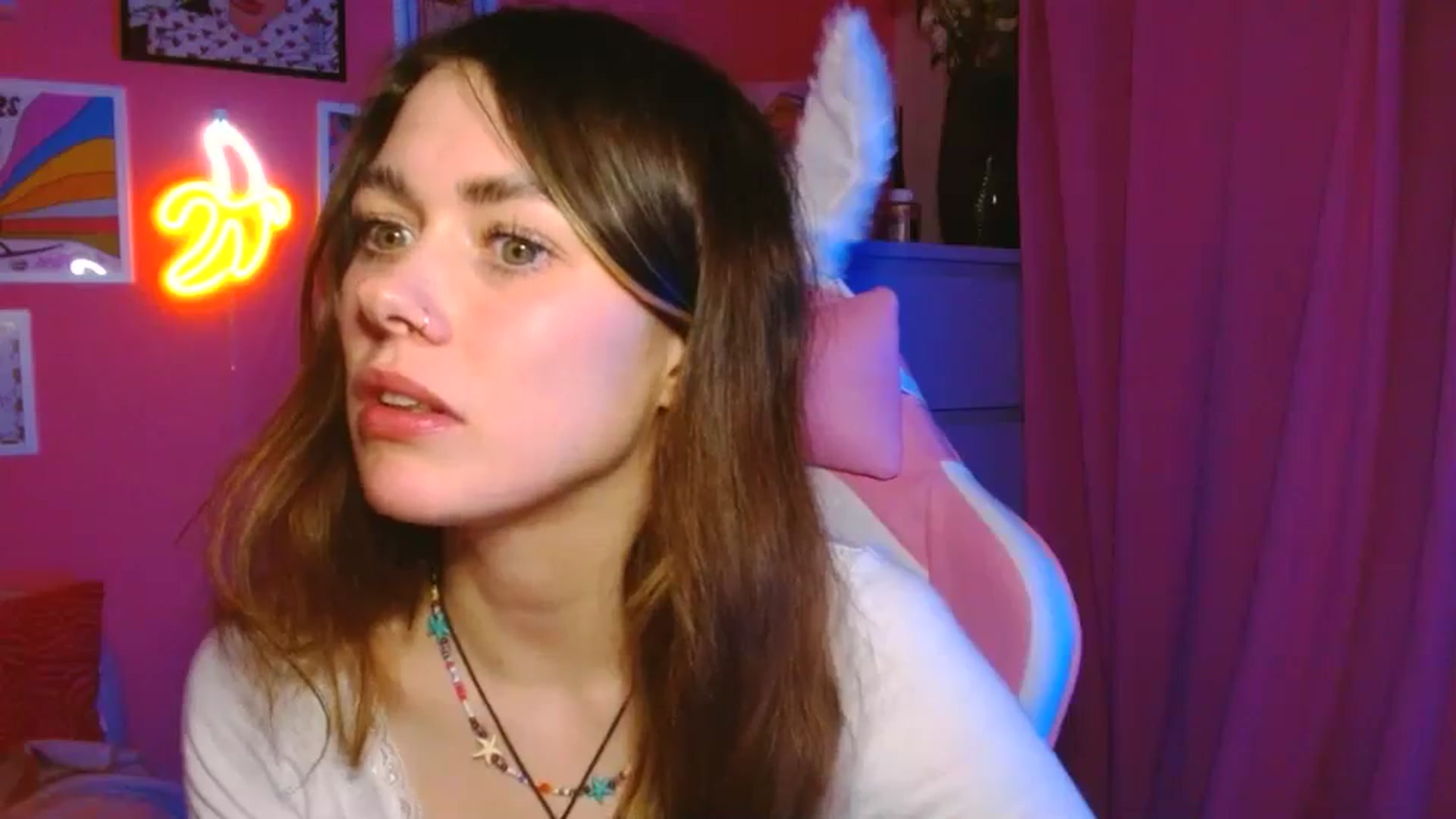 Gallery image thumbnail from Levanabanana's myfreecams stream on, 04/22/2026, 02:46 image 10 of 20