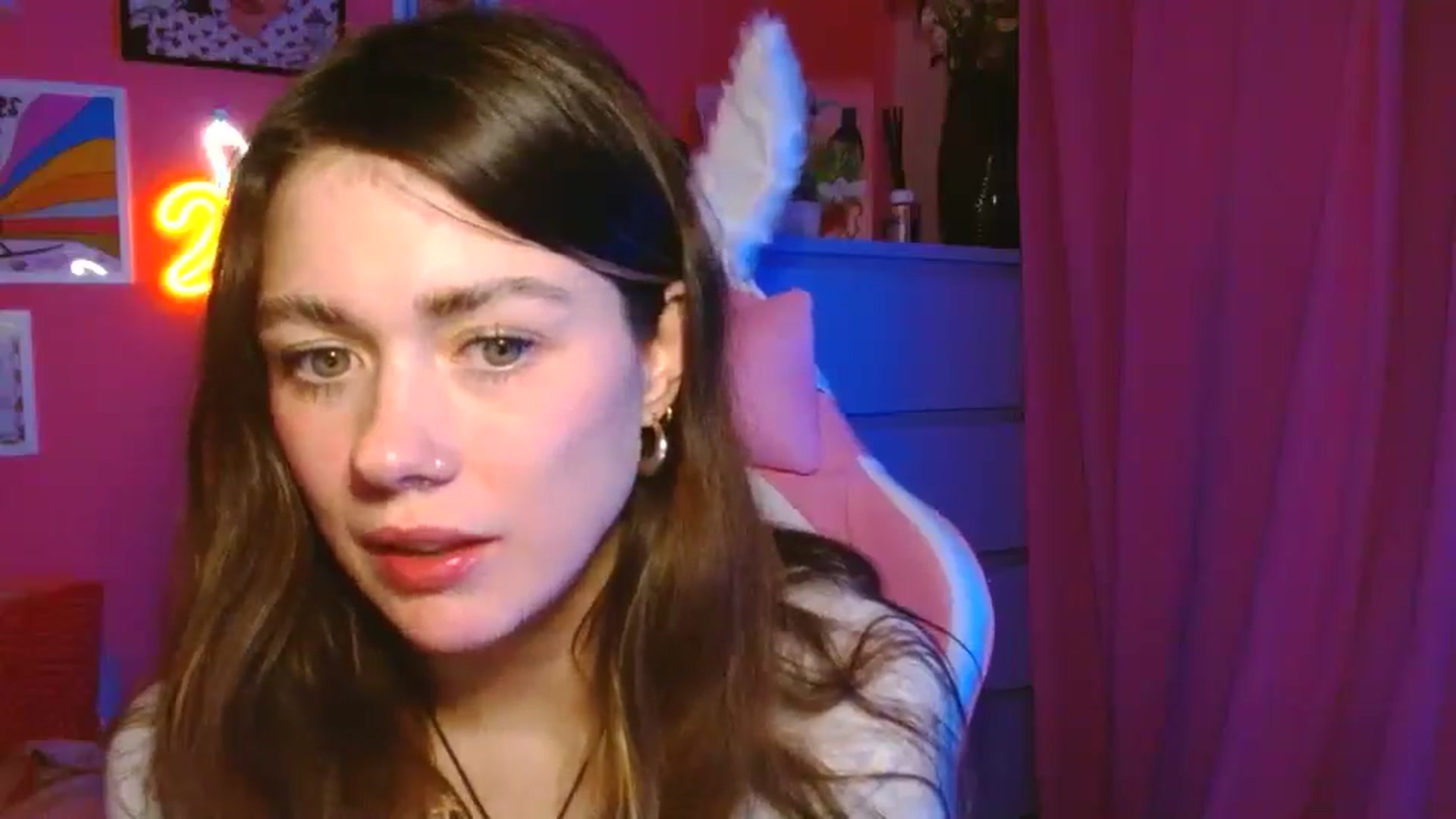 Gallery image thumbnail from Levanabanana's myfreecams stream on, 04/22/2026, 02:46 image 9 of 20