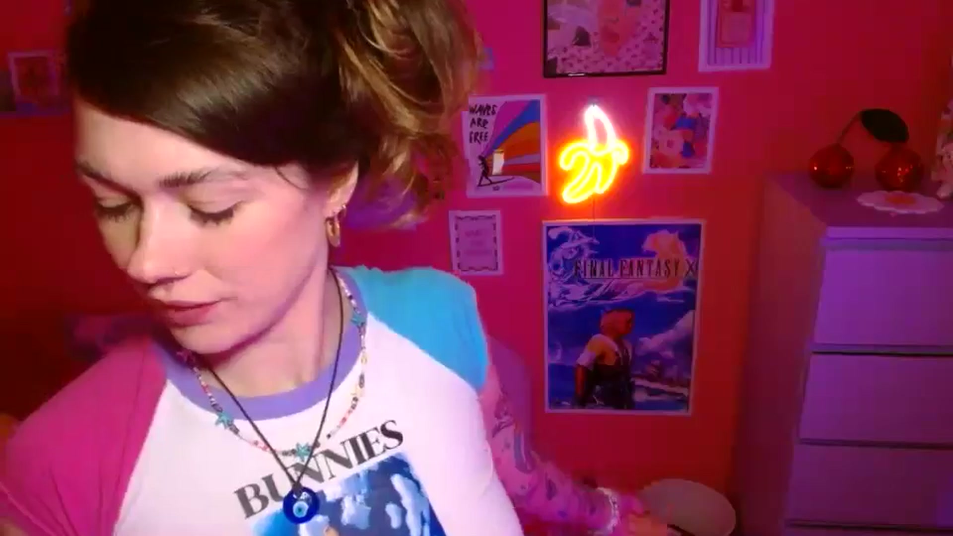 Gallery image thumbnail from Levanabanana's myfreecams stream on, 04/24/2026, 02:01 image 6 of 20